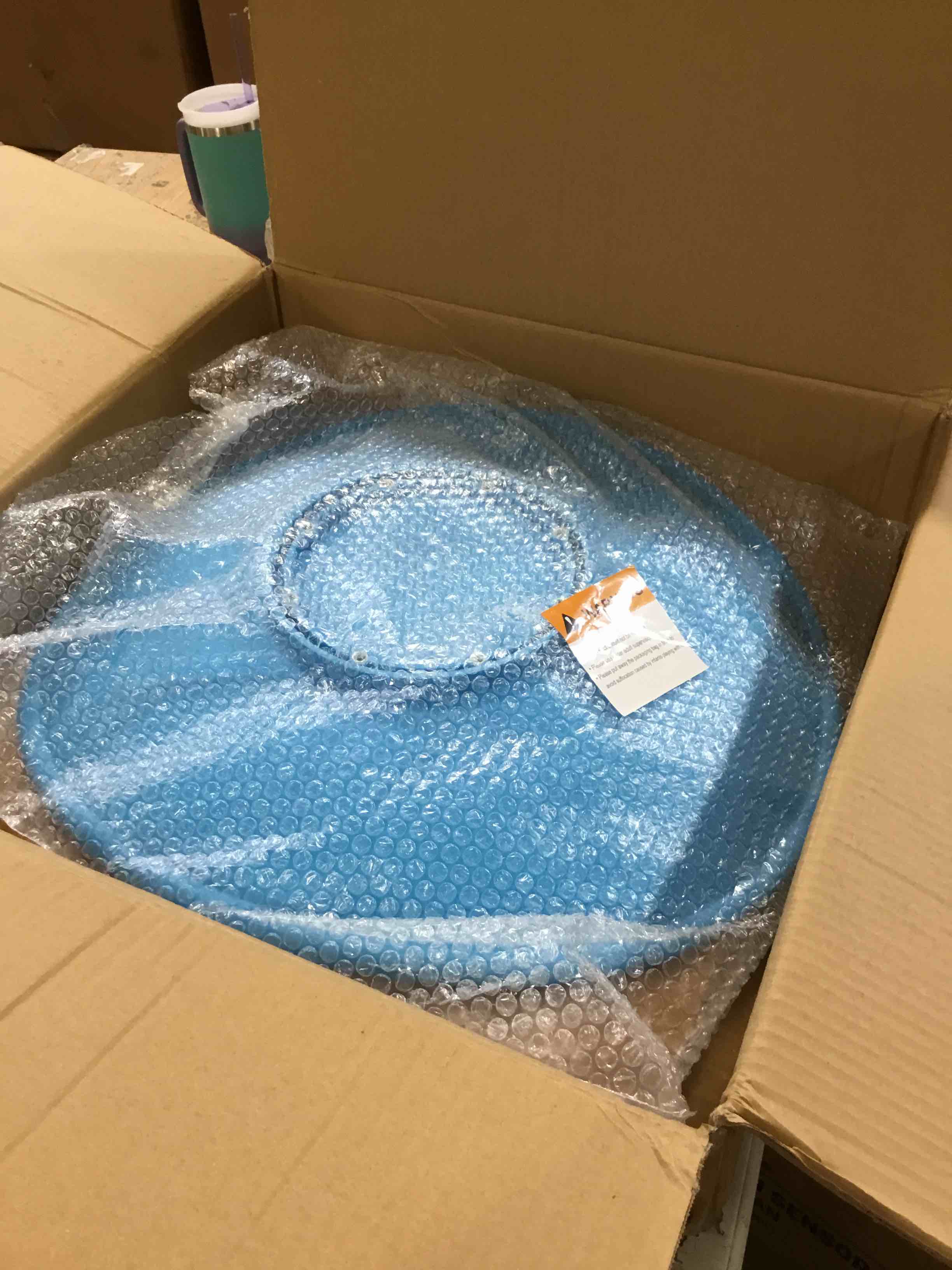 https://s3.amazonaws.com/lotting-images-prod/bidfta/PNK2594132_1750698987434.jpeg