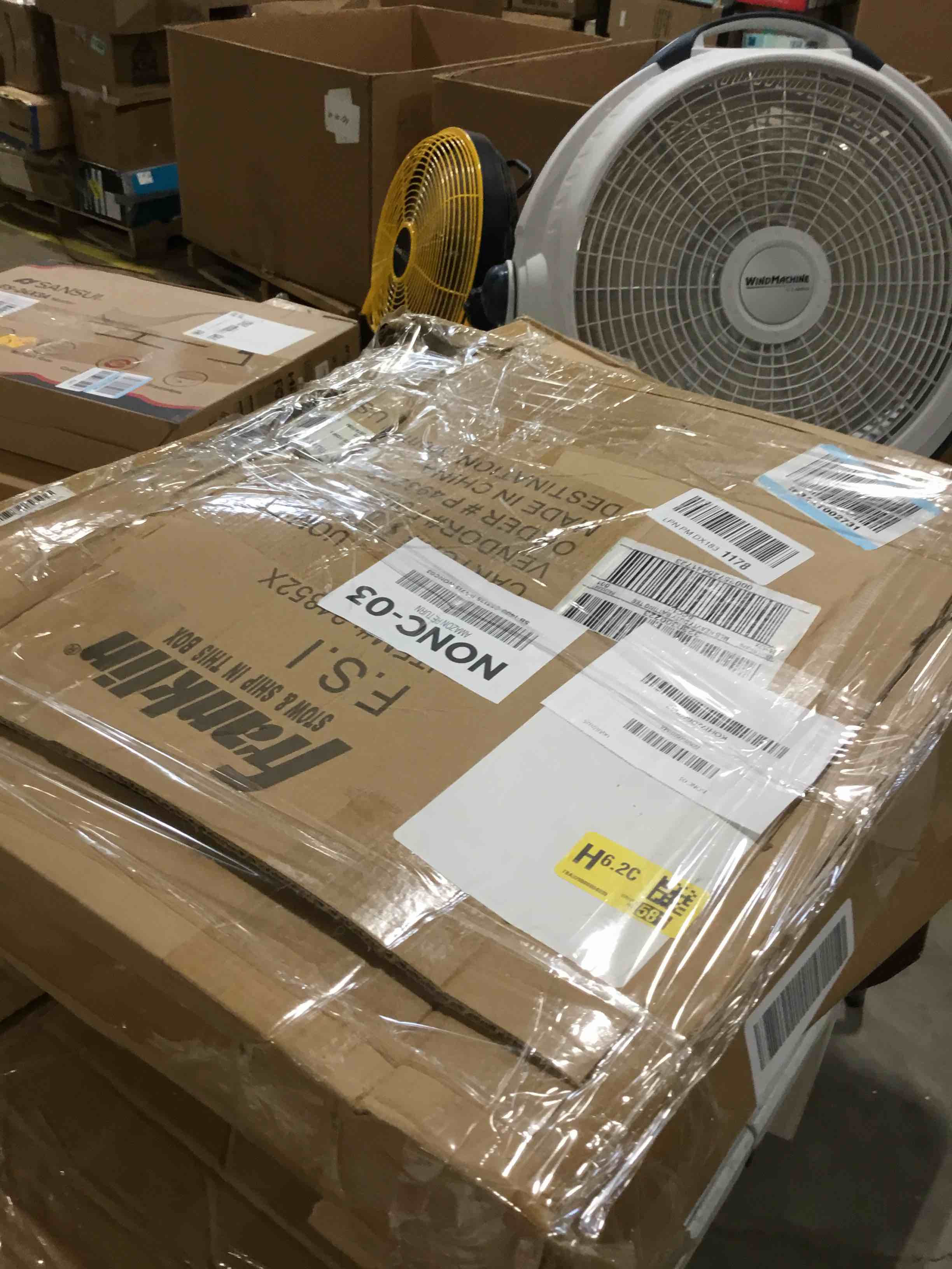 https://s3.amazonaws.com/lotting-images-prod/bidfta/PNK2594175_1750770020753.jpeg