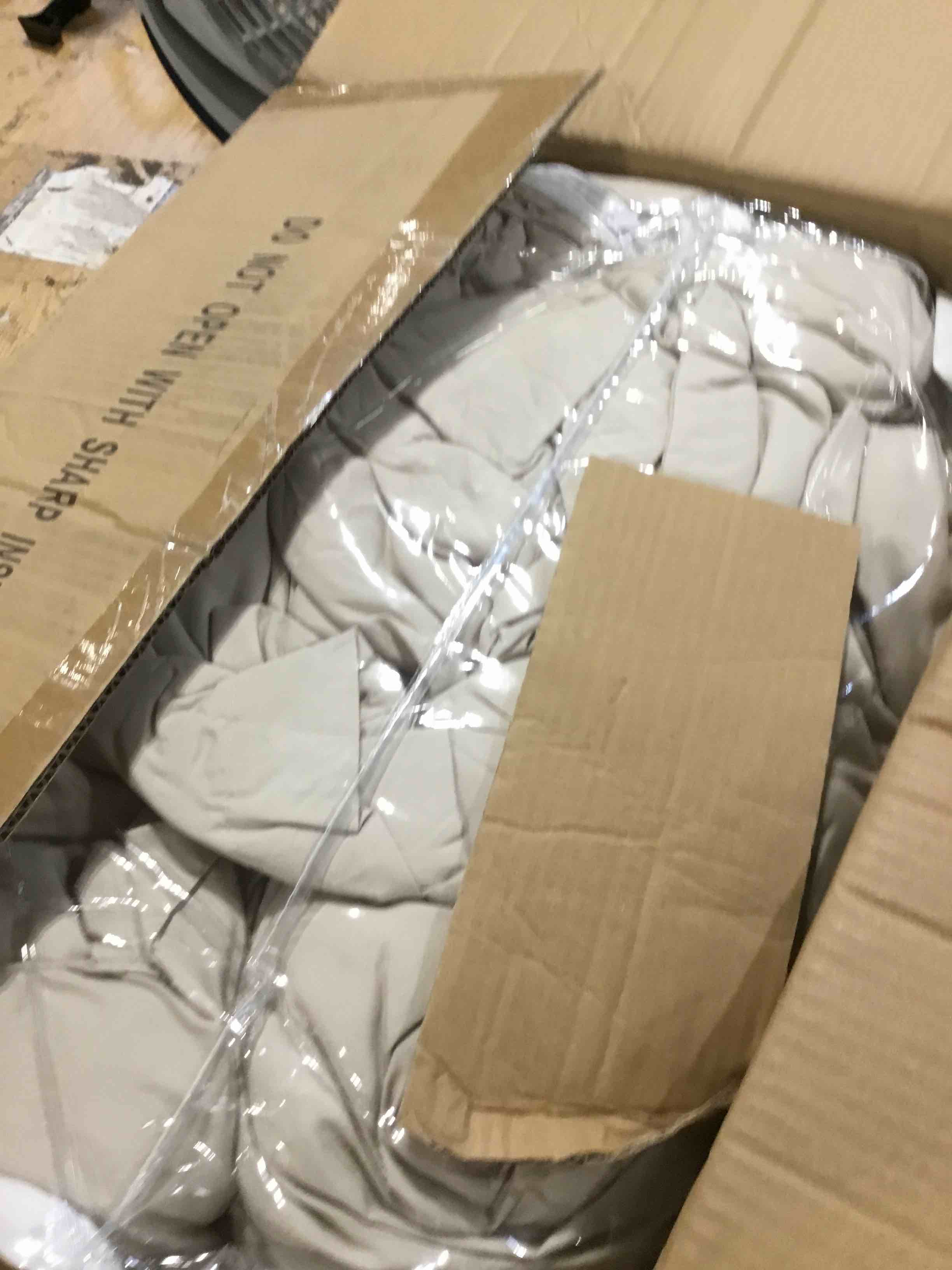 https://s3.amazonaws.com/lotting-images-prod/bidfta/PNK2594265_1750792810703.jpeg