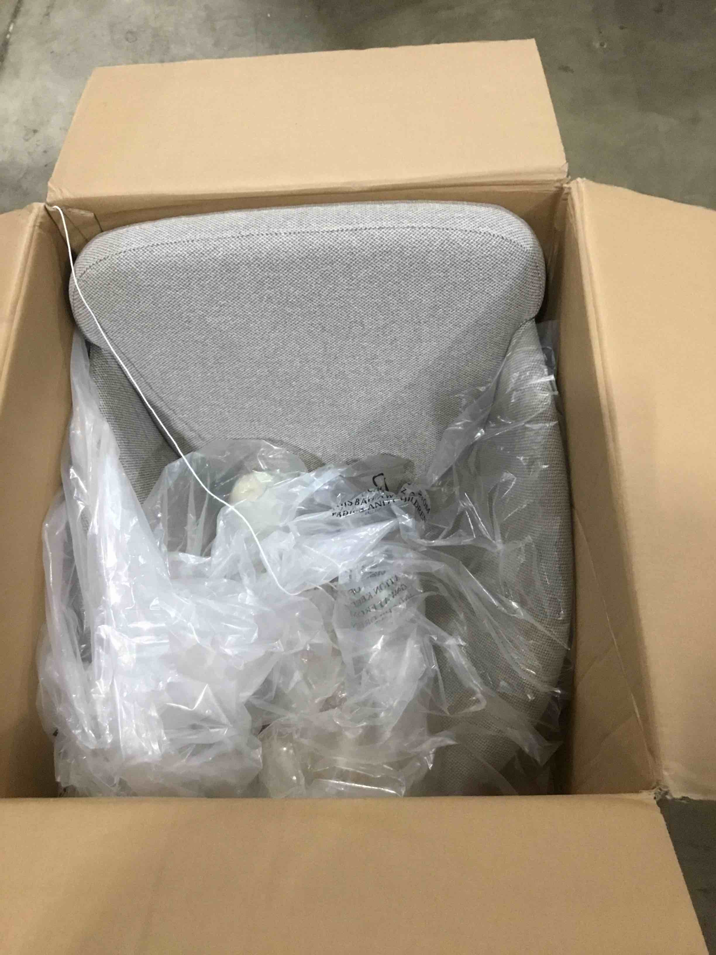 https://s3.amazonaws.com/lotting-images-prod/bidfta/PNK2594274_1750939509715.jpeg