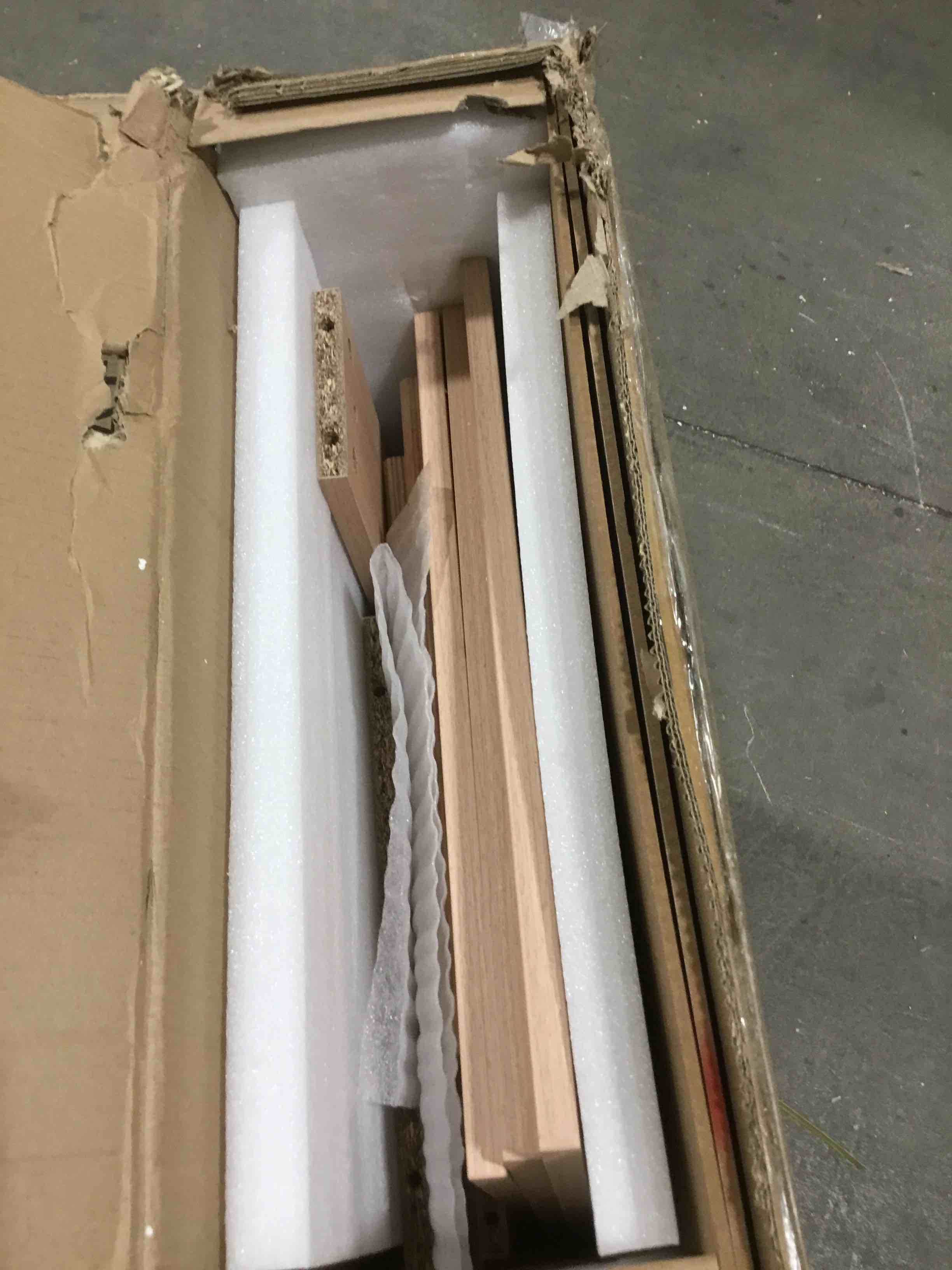 https://s3.amazonaws.com/lotting-images-prod/bidfta/PNK2594281_1750942262077.jpeg