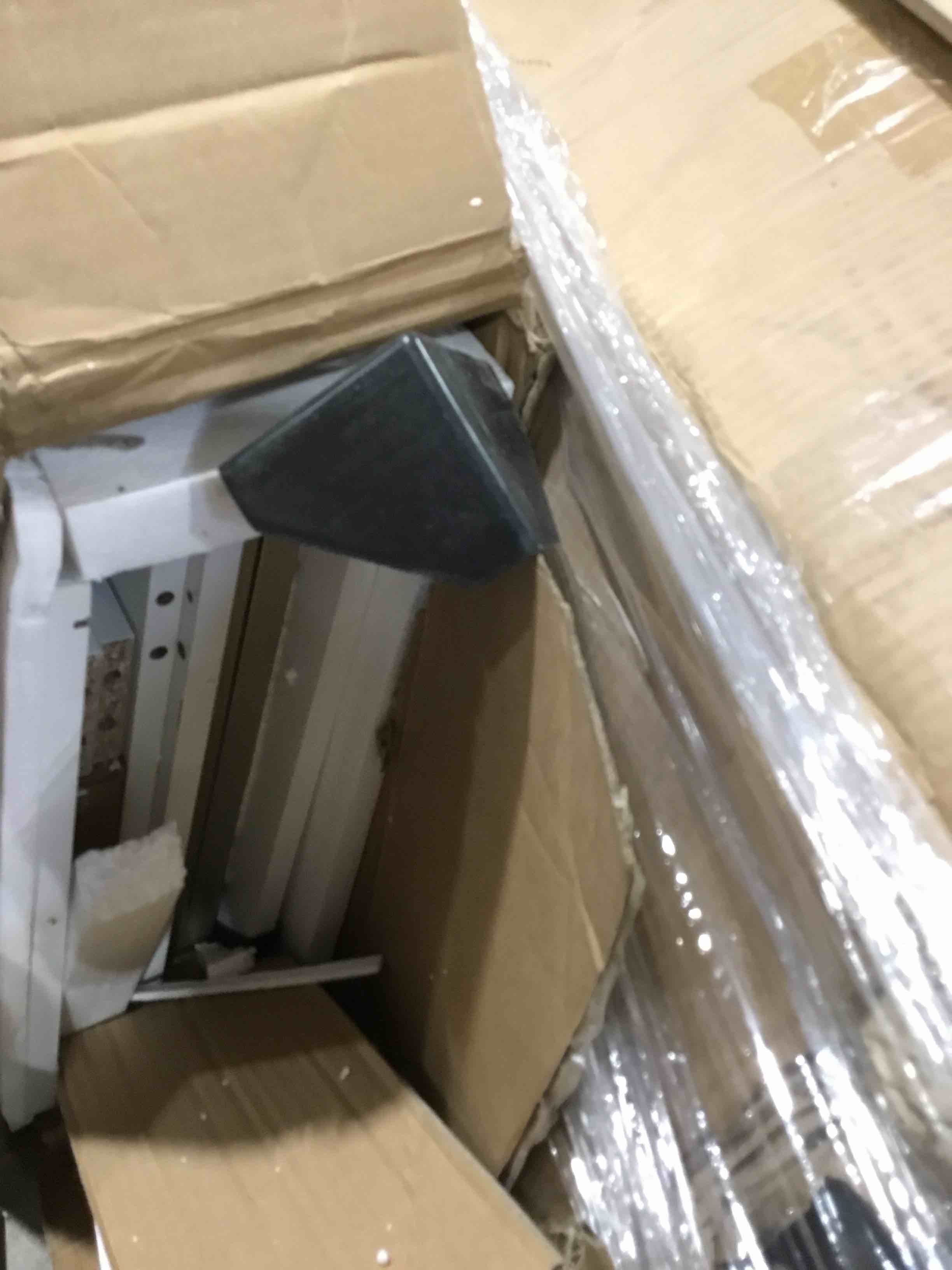 https://s3.amazonaws.com/lotting-images-prod/bidfta/PNK2594384_1751294322568.jpeg