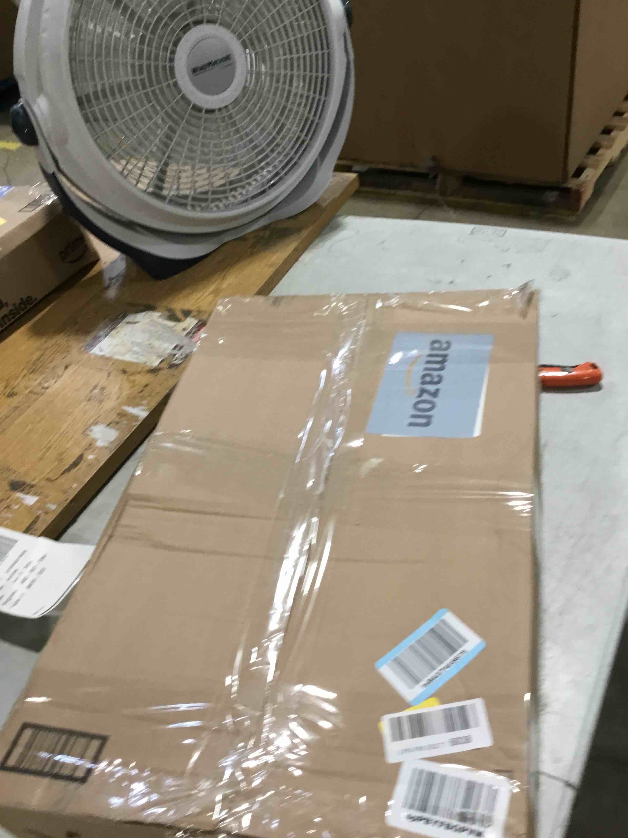 https://s3.amazonaws.com/lotting-images-prod/bidfta/PNK2594592_1751545493969.jpeg