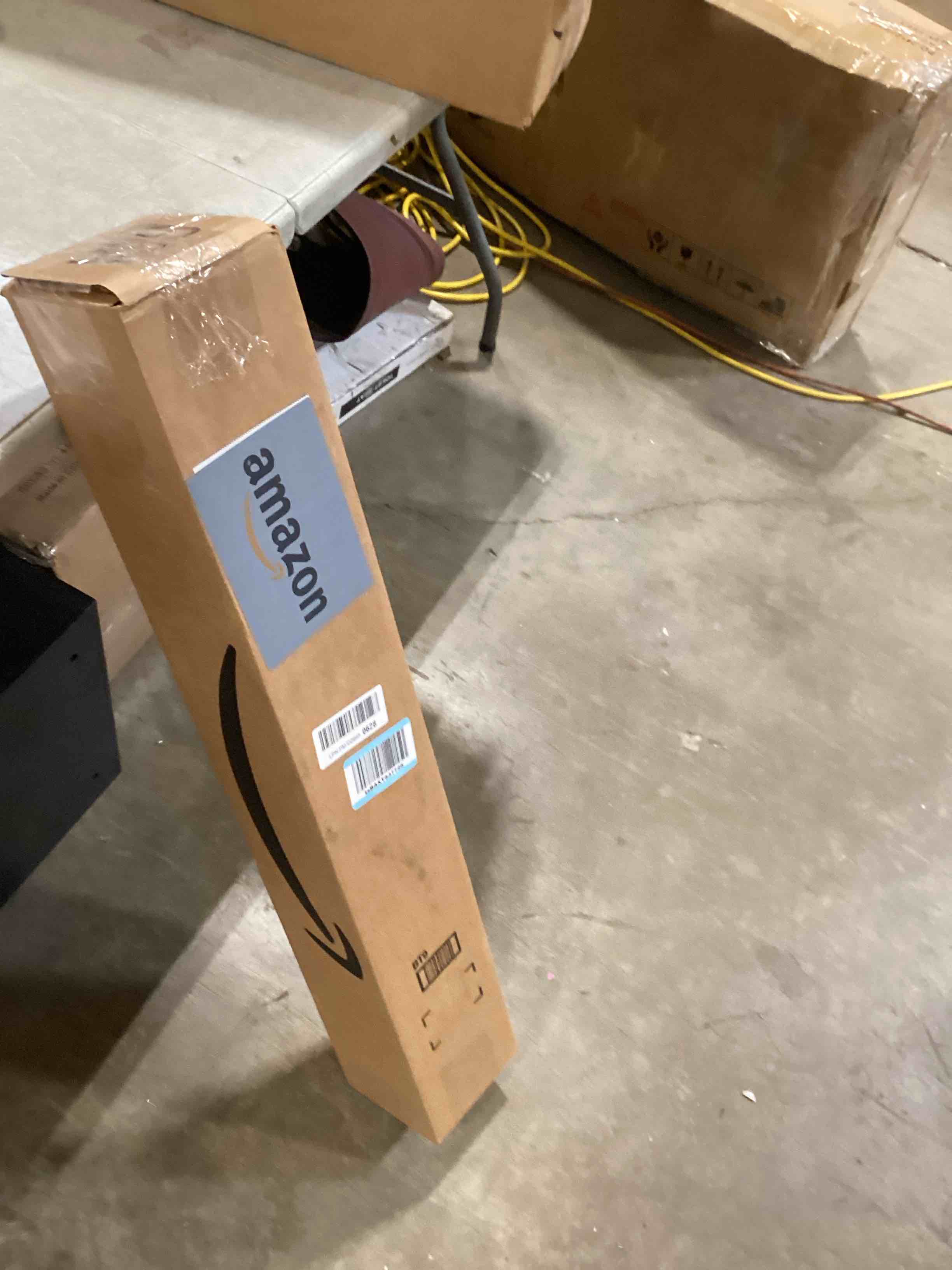 https://s3.amazonaws.com/lotting-images-prod/bidfta/PNK2594610_1751561542459.jpeg
