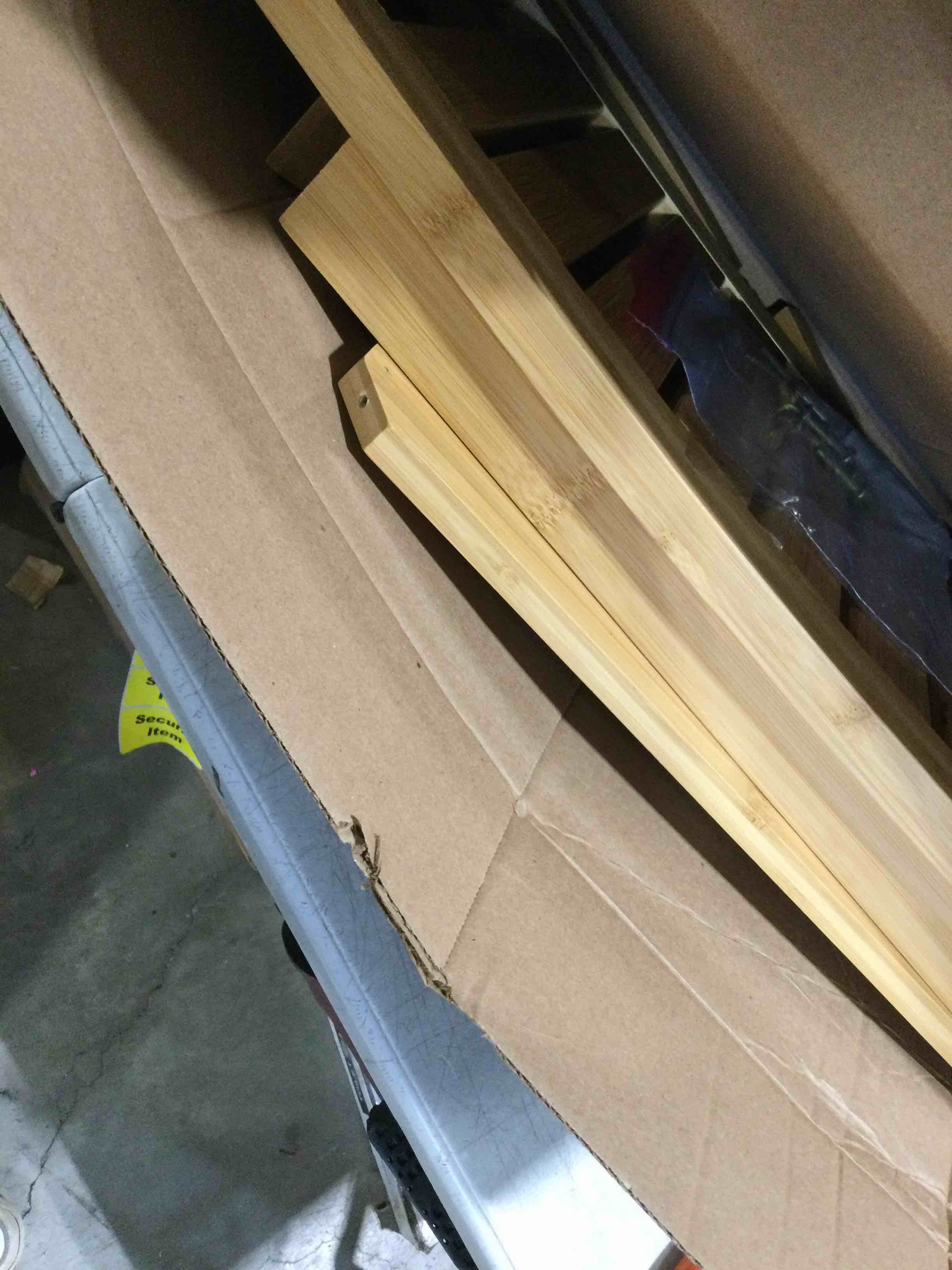 https://s3.amazonaws.com/lotting-images-prod/bidfta/PNK2594691_1751894579137.jpeg