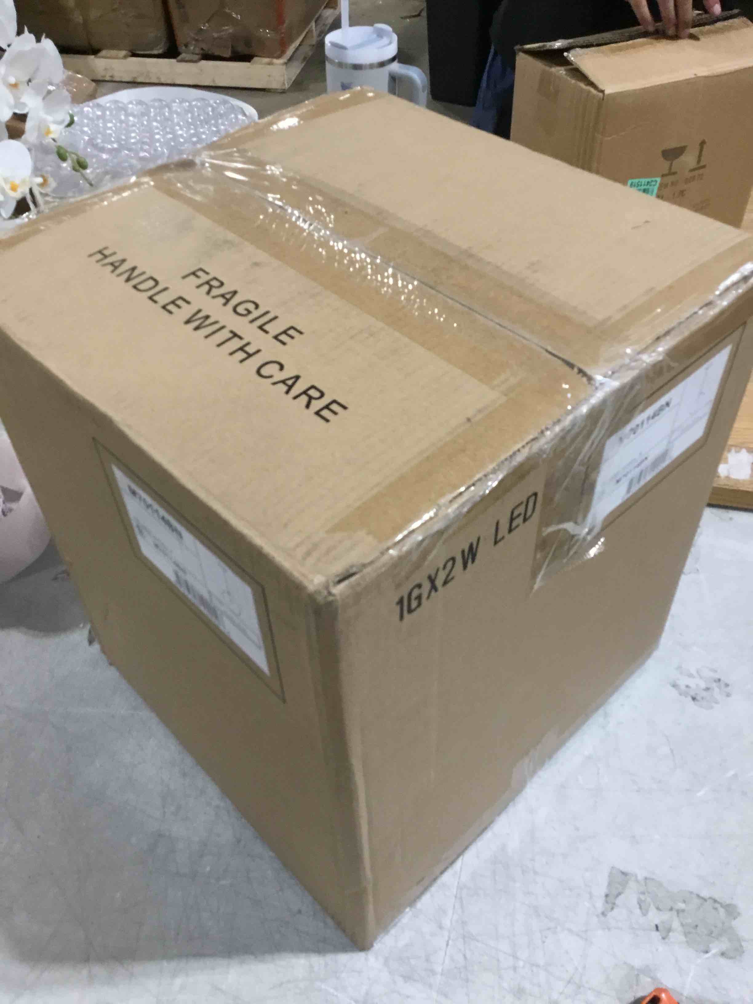 https://s3.amazonaws.com/lotting-images-prod/bidfta/PNK2594706_1751901241877.jpeg