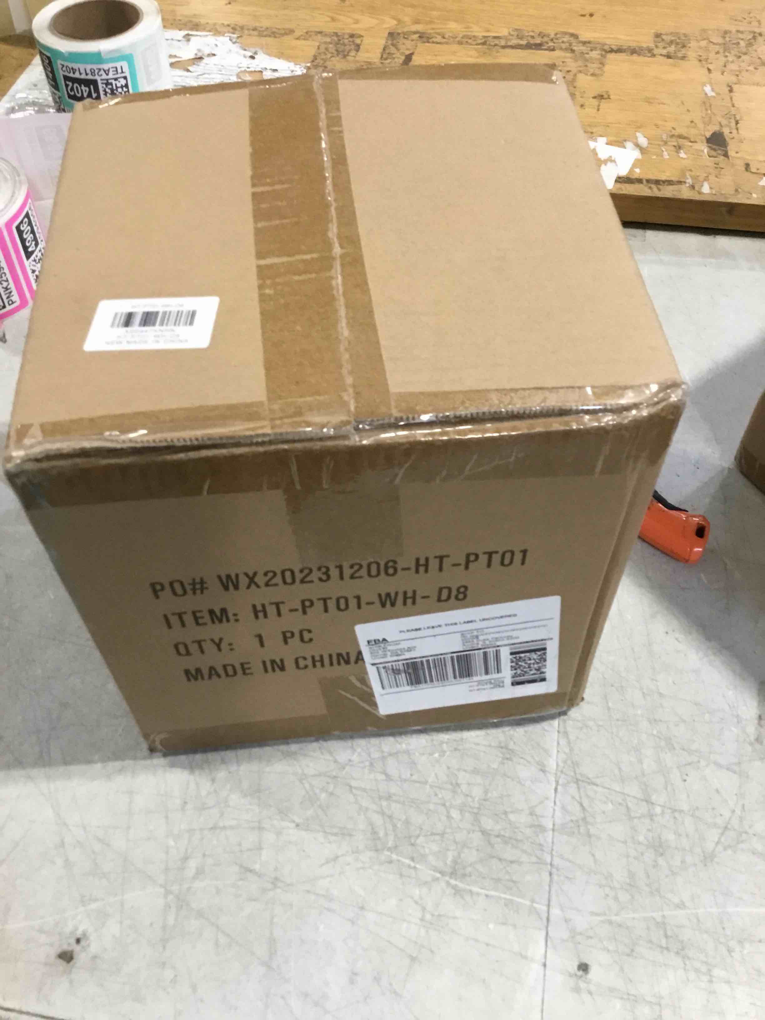 https://s3.amazonaws.com/lotting-images-prod/bidfta/PNK2594898_1751998794168.jpeg