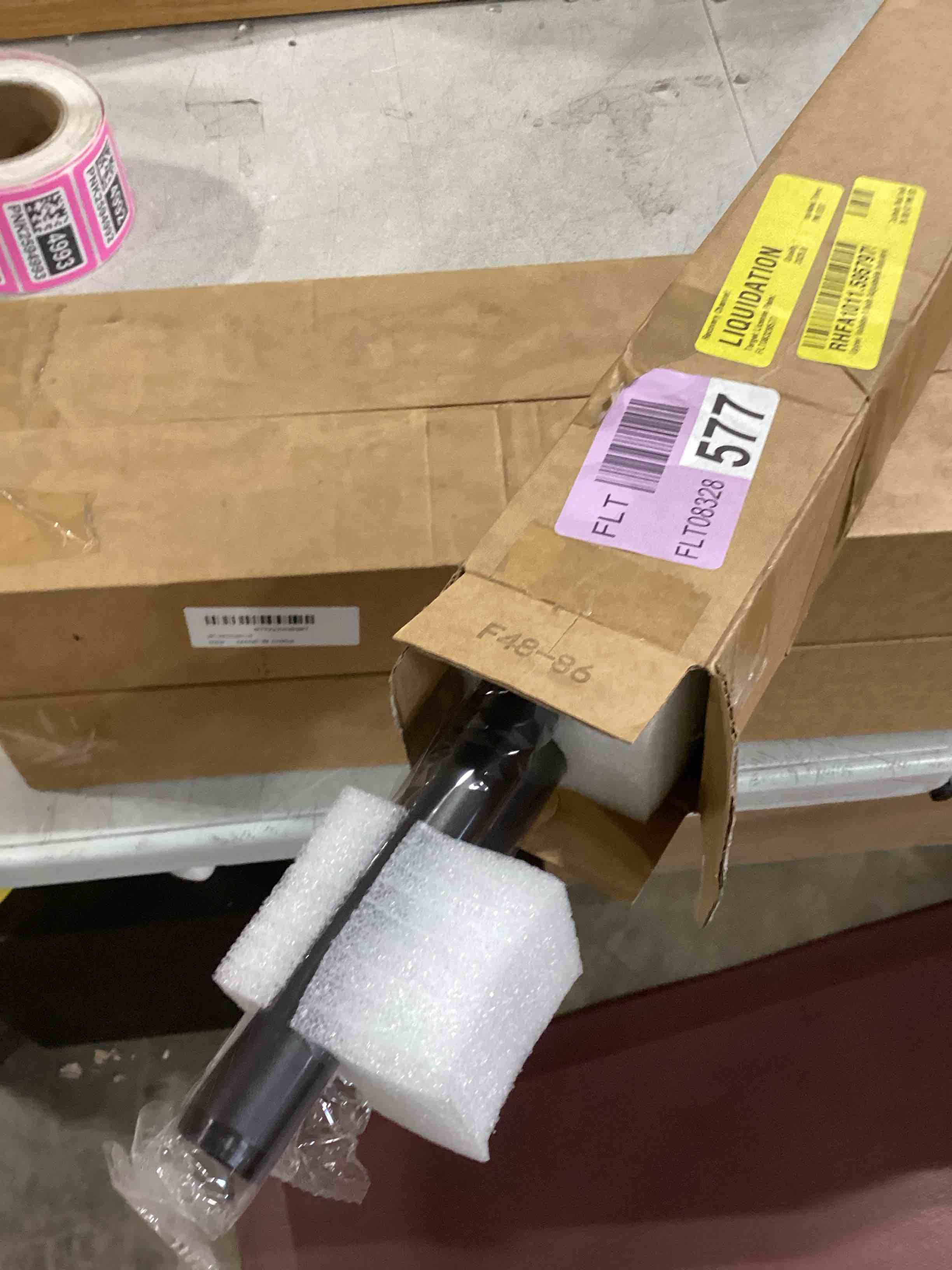 https://s3.amazonaws.com/lotting-images-prod/bidfta/PNK2594984_1752082083220.jpeg