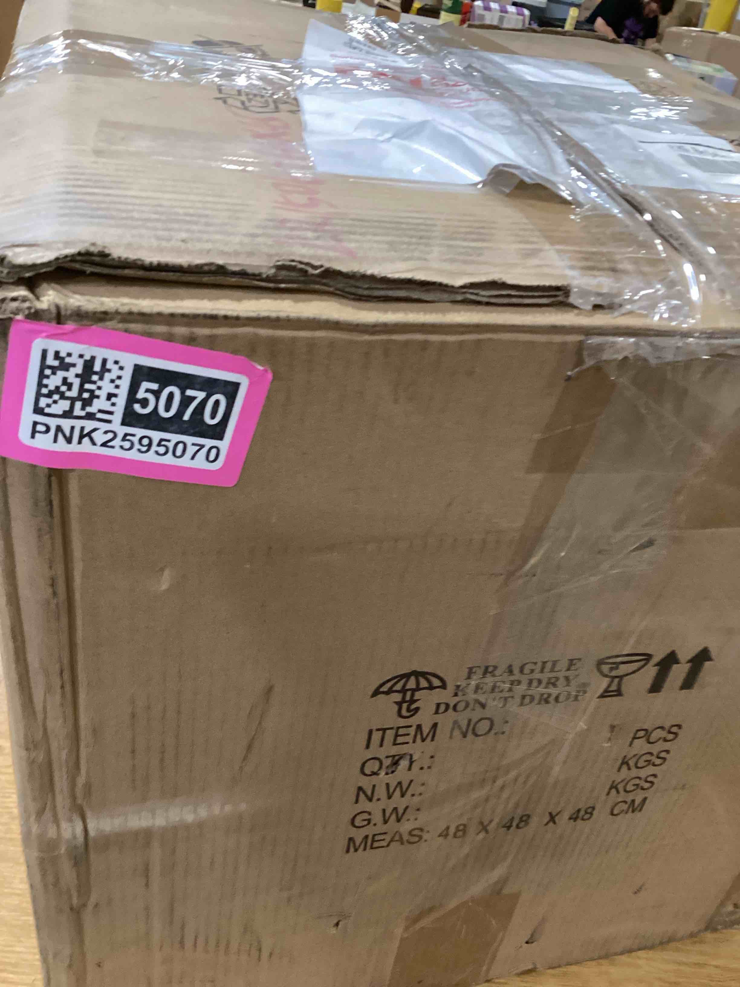 https://s3.amazonaws.com/lotting-images-prod/bidfta/PNK2595070_1752173033271.jpeg
