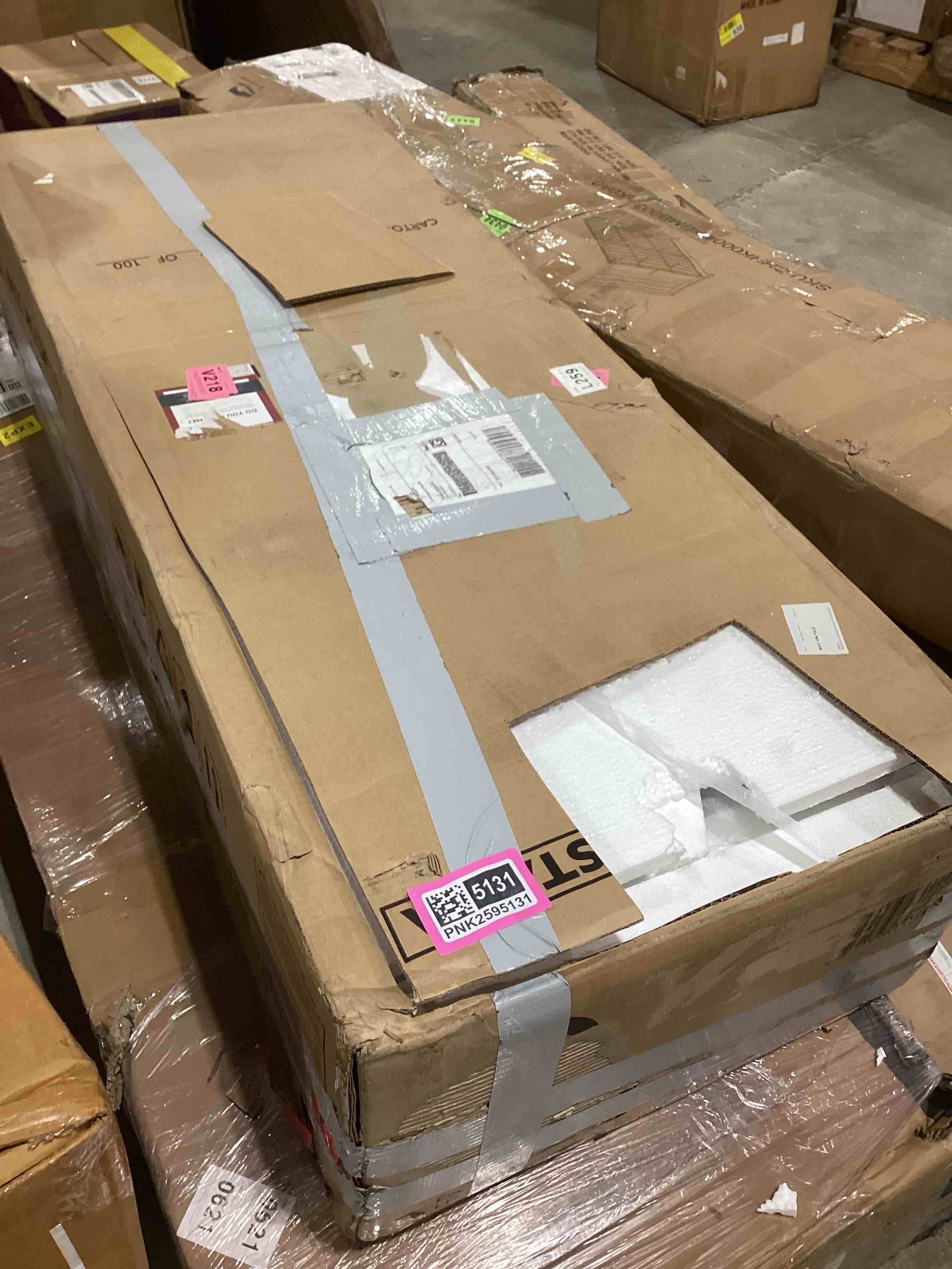 https://s3.amazonaws.com/lotting-images-prod/bidfta/PNK2595131_1752494336583.jpeg
