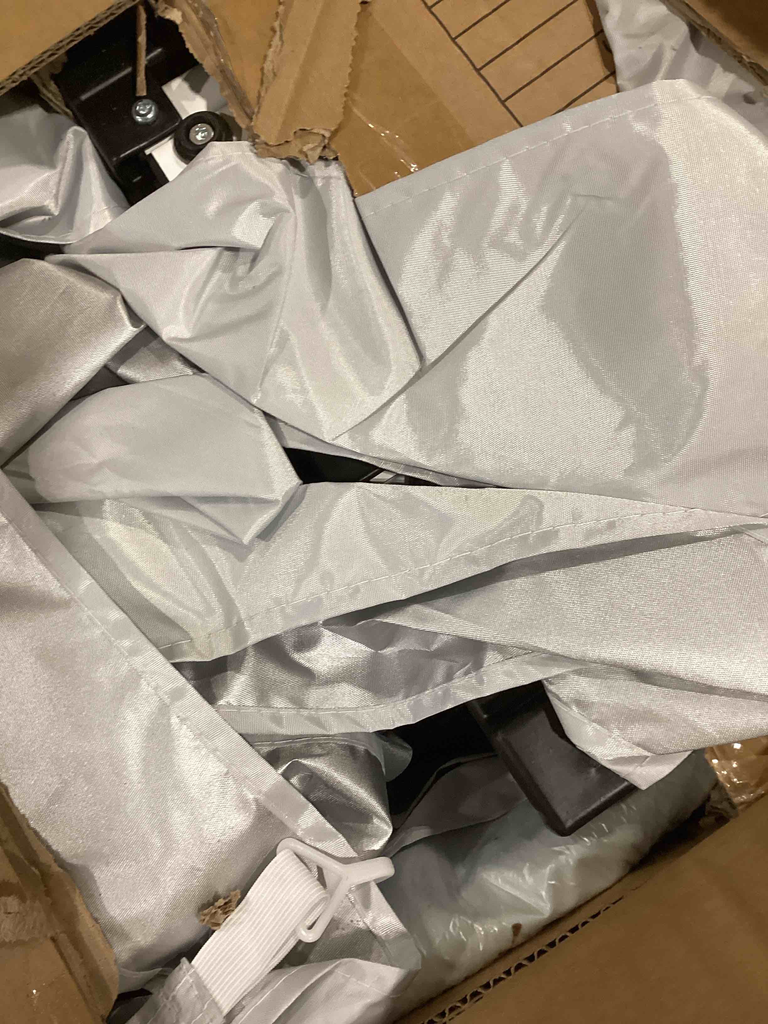 https://s3.amazonaws.com/lotting-images-prod/bidfta/PNK2595156_1752505258969.jpeg