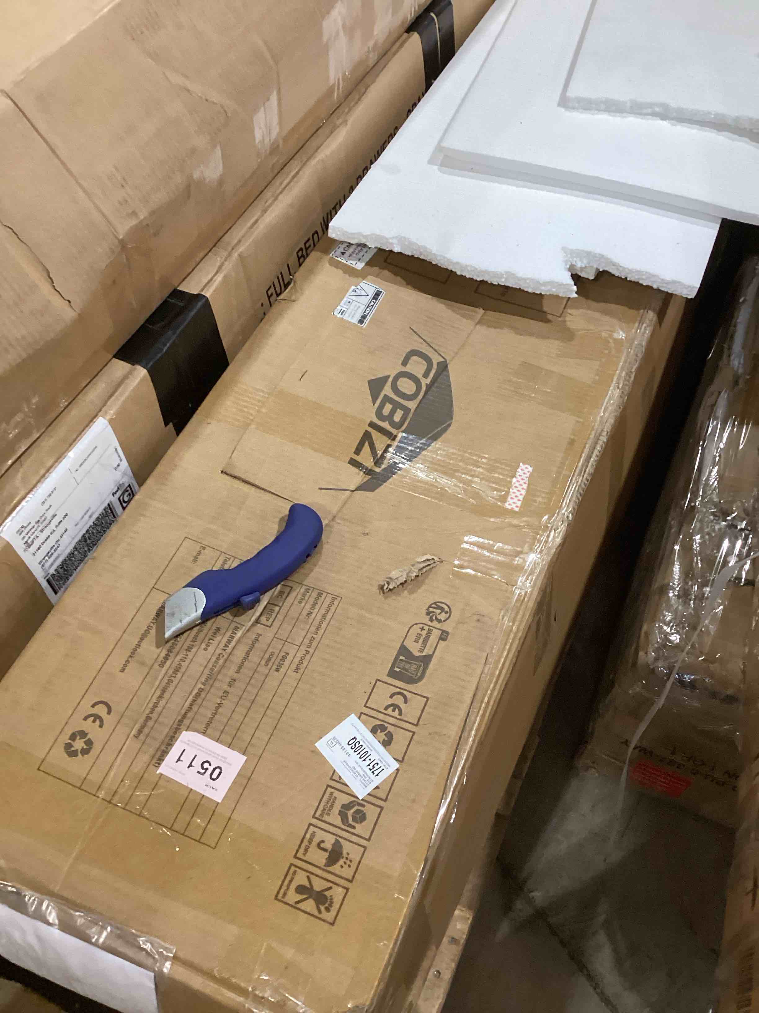 https://s3.amazonaws.com/lotting-images-prod/bidfta/PNK2595156_1752505262300.jpeg