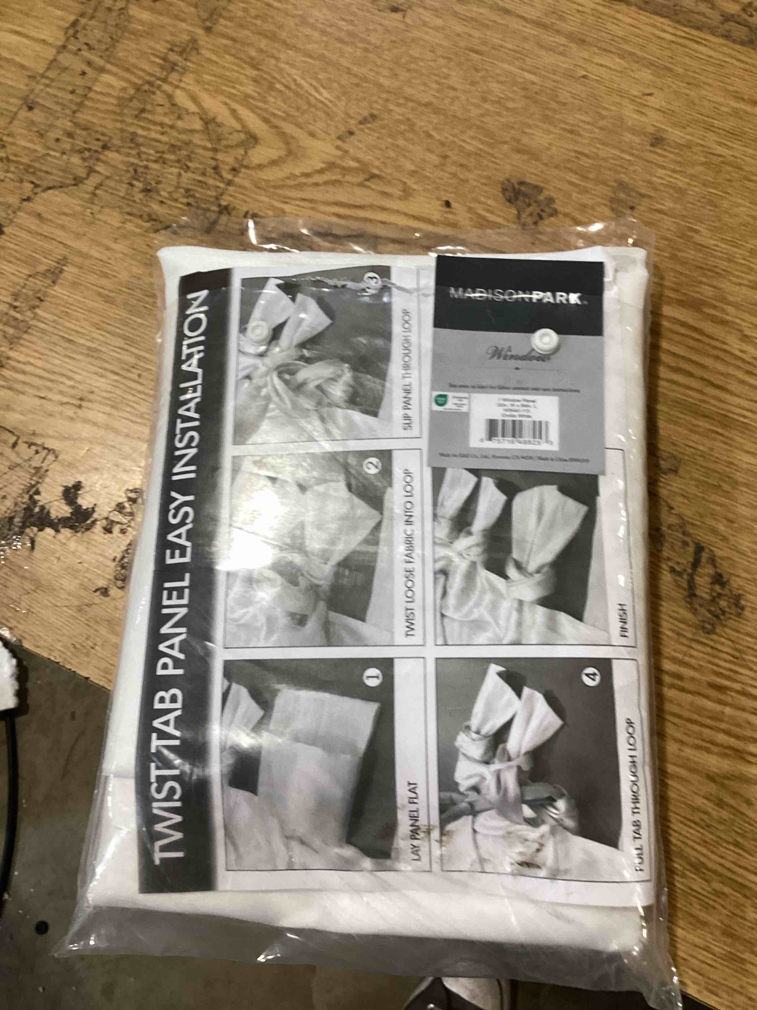 https://s3.amazonaws.com/lotting-images-prod/bidfta/PNK2595225_1752594089023.jpeg