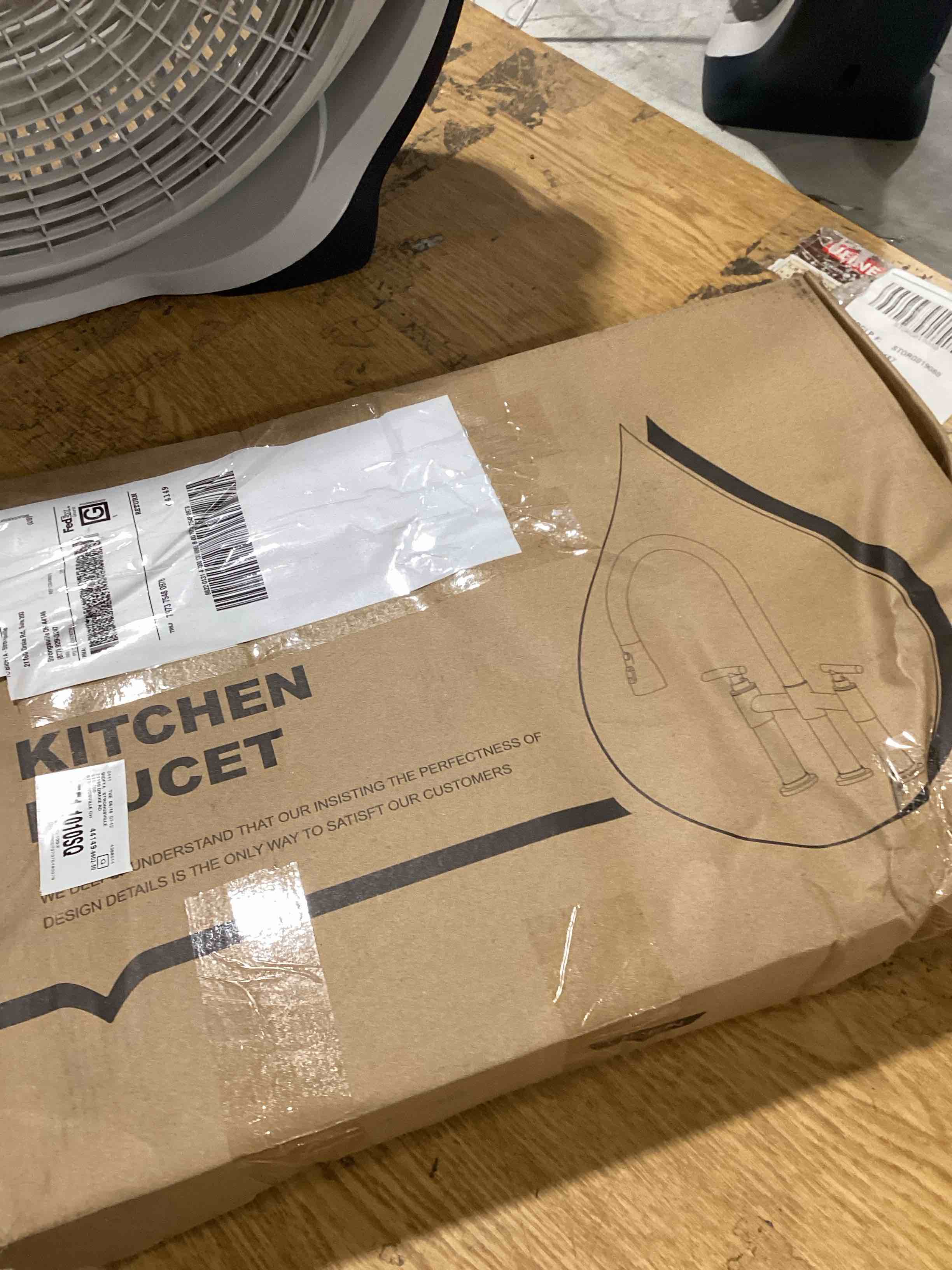 https://s3.amazonaws.com/lotting-images-prod/bidfta/PNK2595279_1752677260076.jpeg