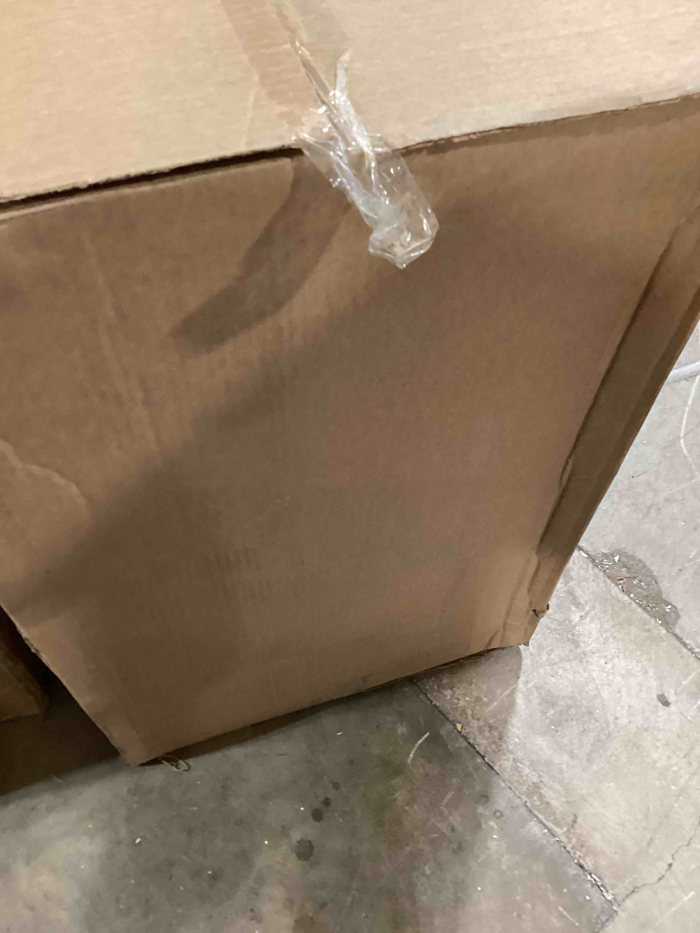 https://s3.amazonaws.com/lotting-images-prod/bidfta/PNK2595282_1752680356703.jpeg