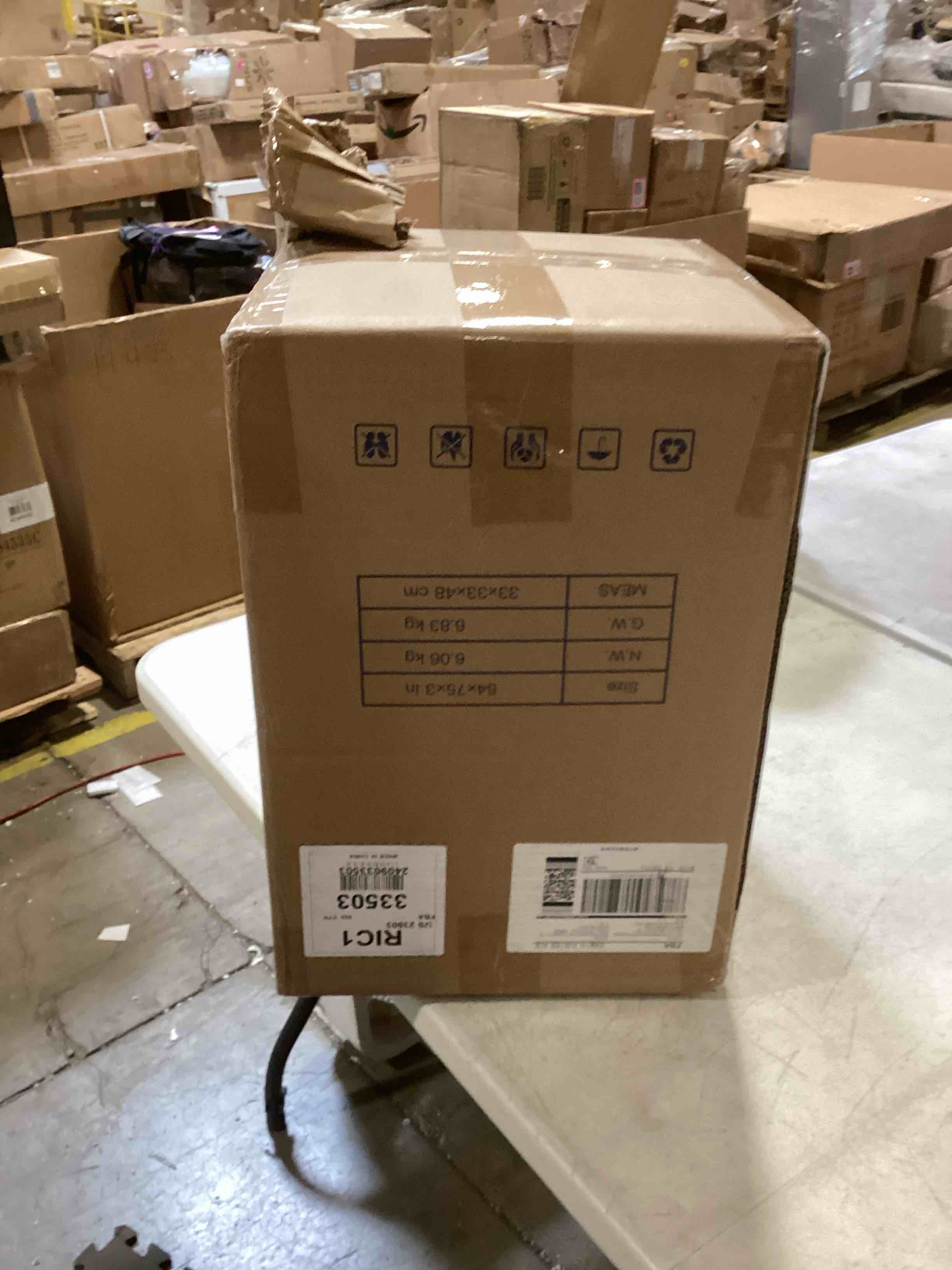 https://s3.amazonaws.com/lotting-images-prod/bidfta/PNK2596992_1755187178988.jpeg