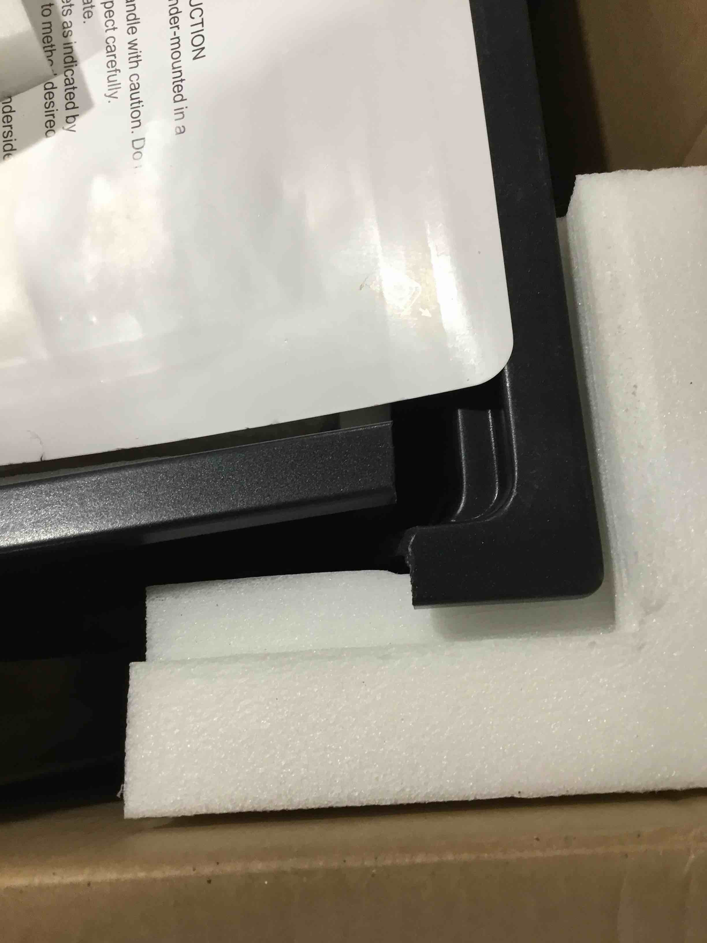 https://s3.amazonaws.com/lotting-images-prod/bidfta/PNK2599039_1752245809405.jpeg