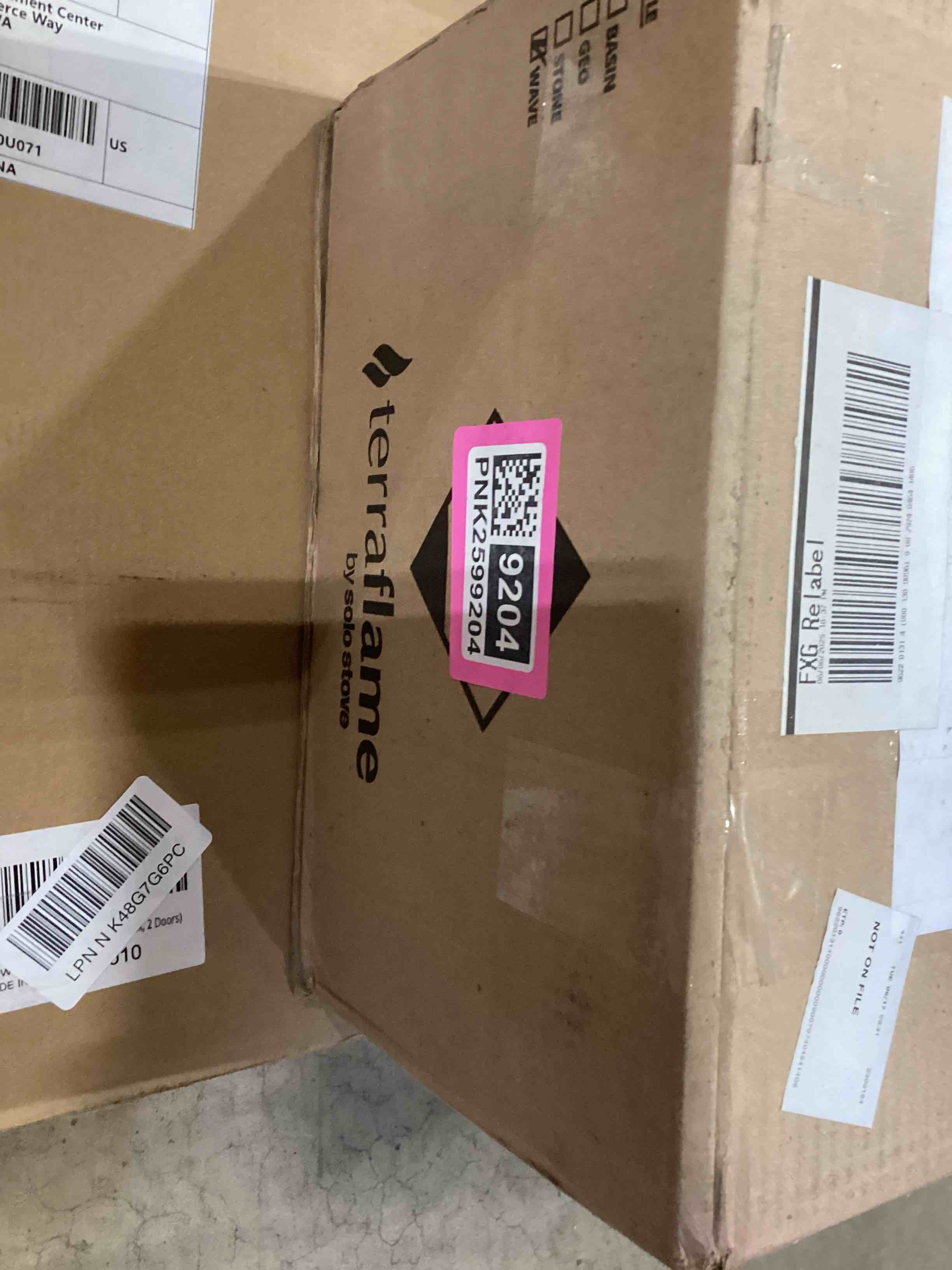 https://s3.amazonaws.com/lotting-images-prod/bidfta/PNK2599204_1752515813509.jpeg