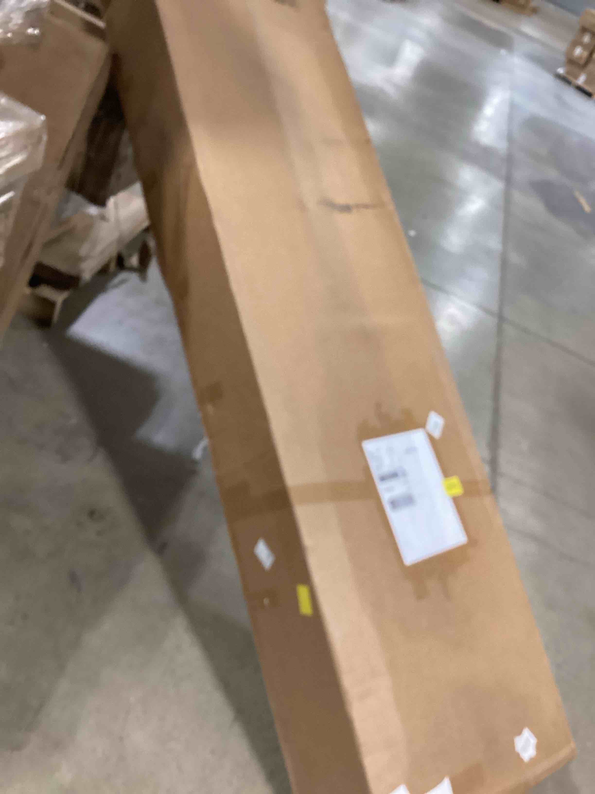 https://s3.amazonaws.com/lotting-images-prod/bidfta/PNK2599248_1752601458128.jpeg