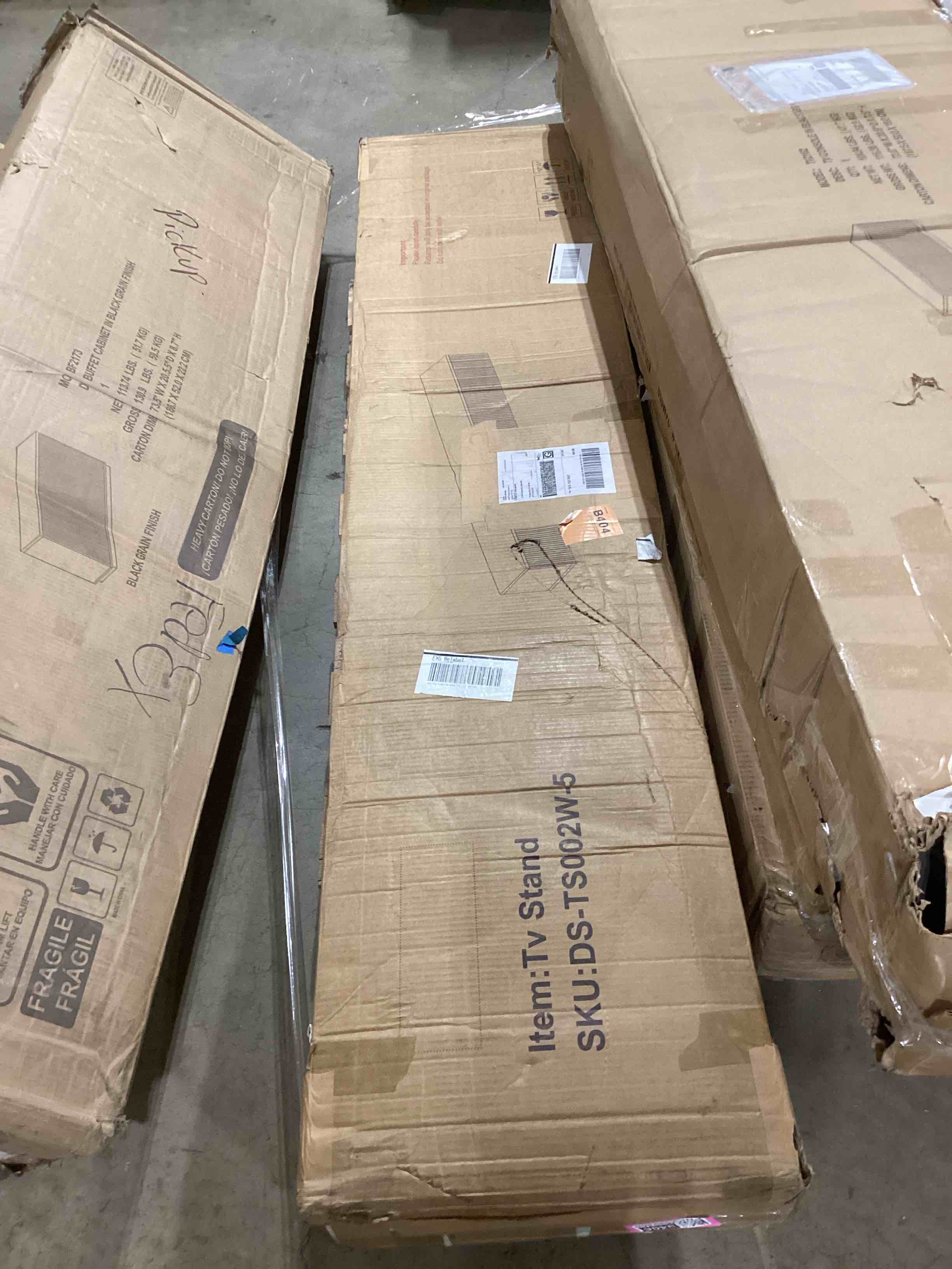 https://s3.amazonaws.com/lotting-images-prod/bidfta/PNK2599406_1752778087914.jpeg