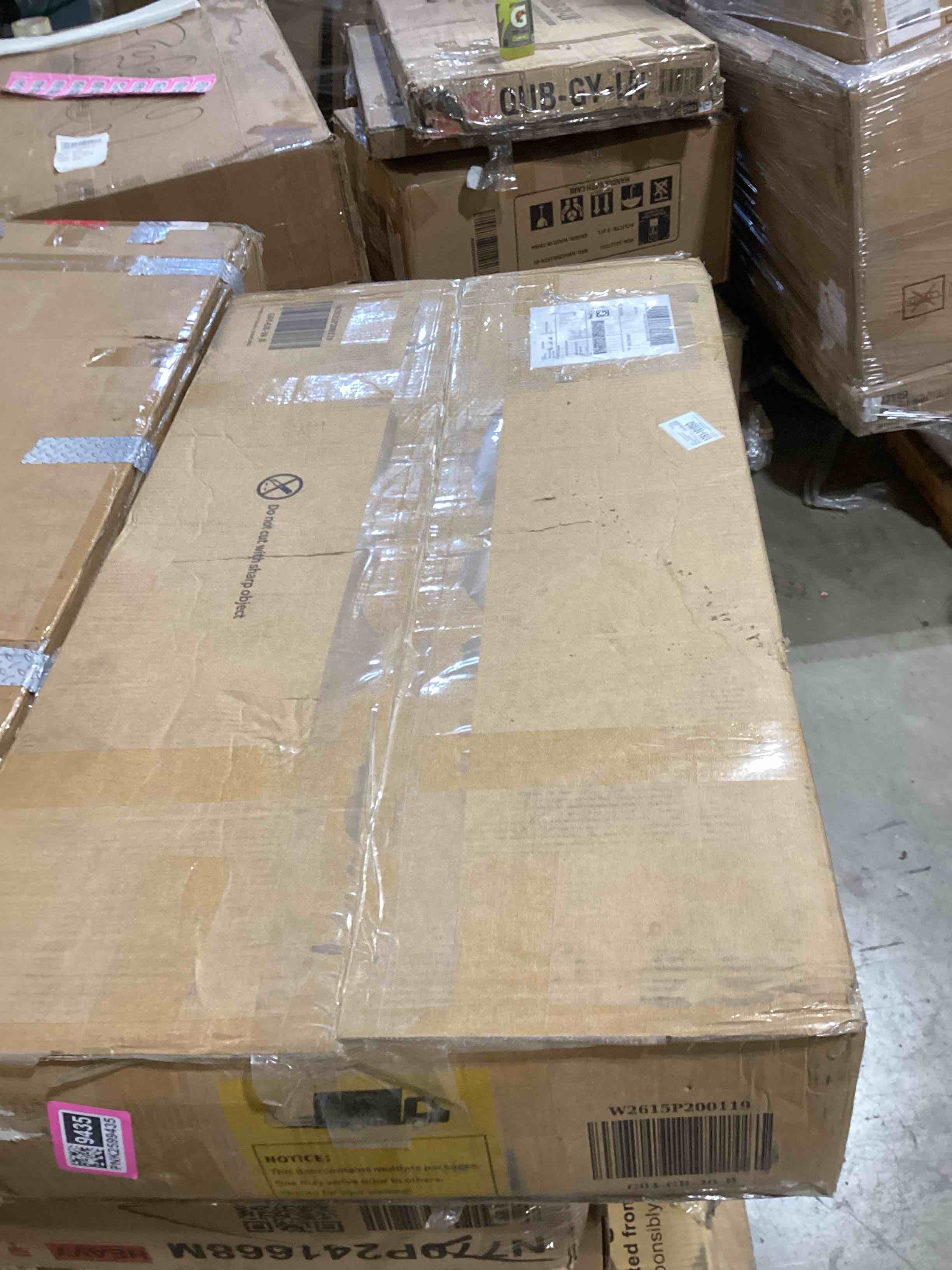 https://s3.amazonaws.com/lotting-images-prod/bidfta/PNK2599435_1752765538259.jpeg