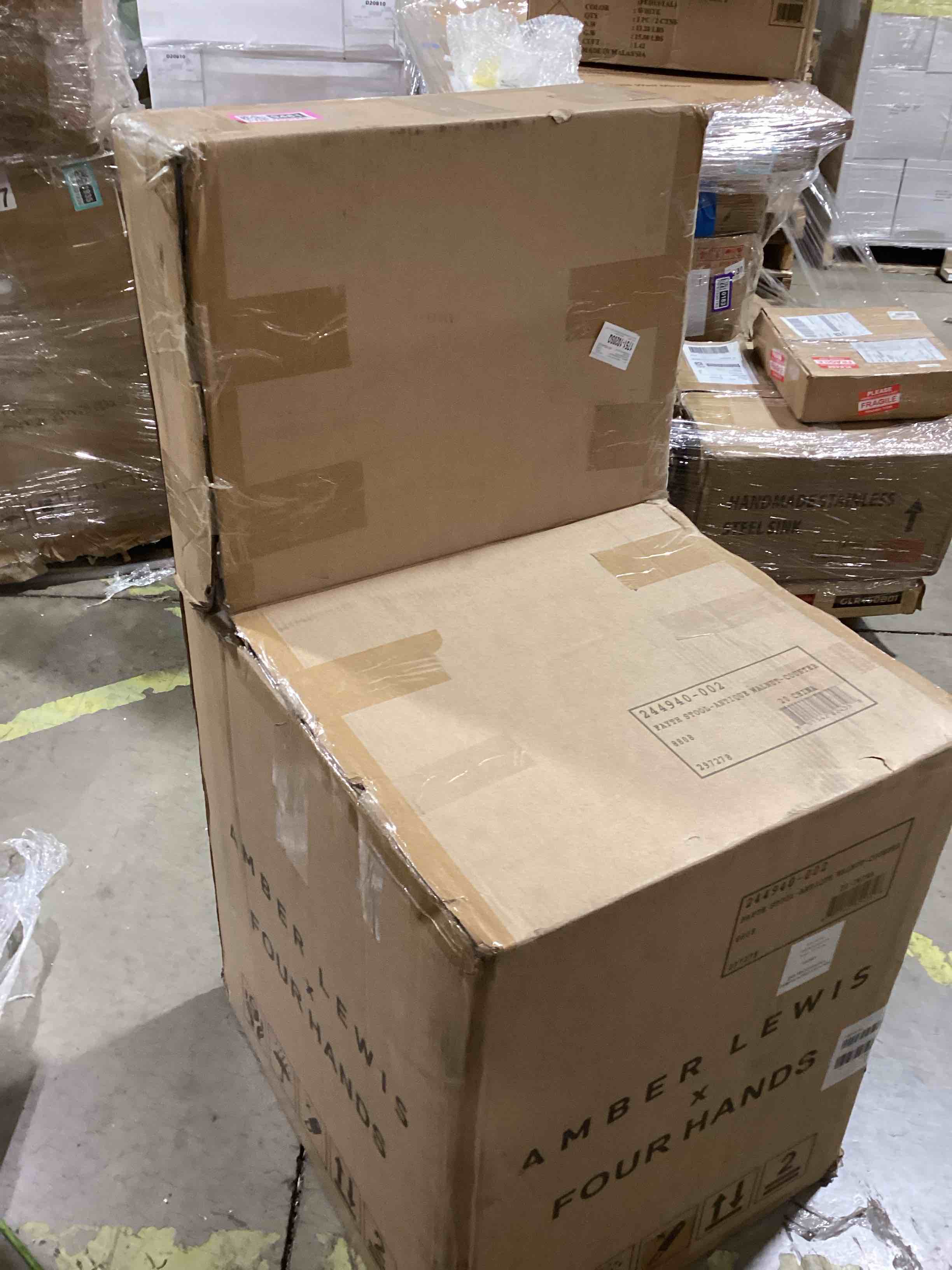 https://s3.amazonaws.com/lotting-images-prod/bidfta/PNK2599485_1752849521657.jpeg