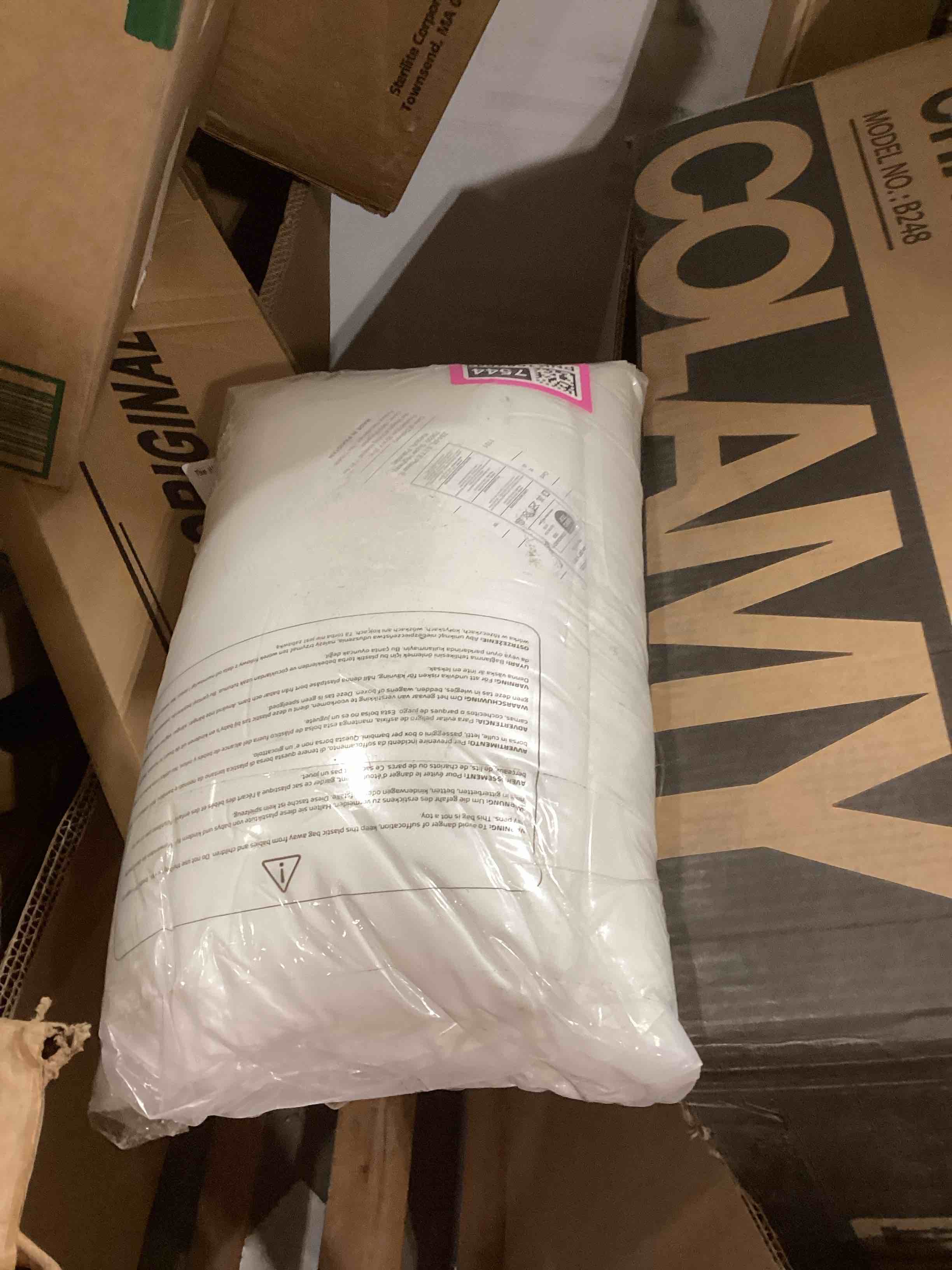 Condition photo showing As Is for Throw Pillow 20” x 20” / 50 x 50 CM