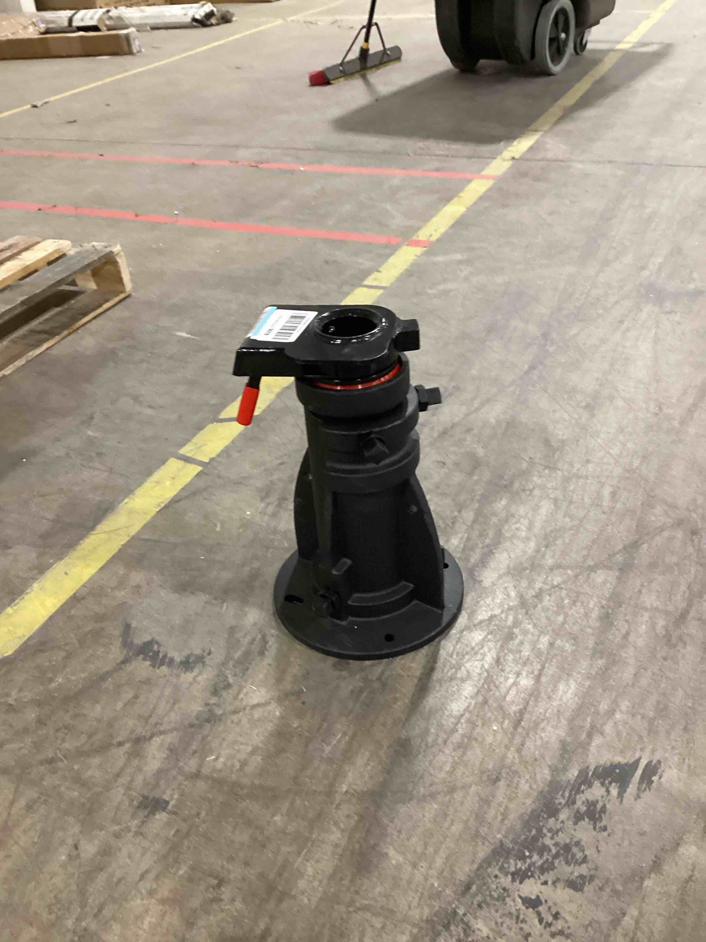 Condition photo showing Good Condition for C5G1216 12"-16" Adjustable Cushioned 5th Wheel Gooseneck Adapter, Replacement for Convert-A-Ball, Towing Capacity 20000 Lbs, Without Safty Chain No Safty Chain