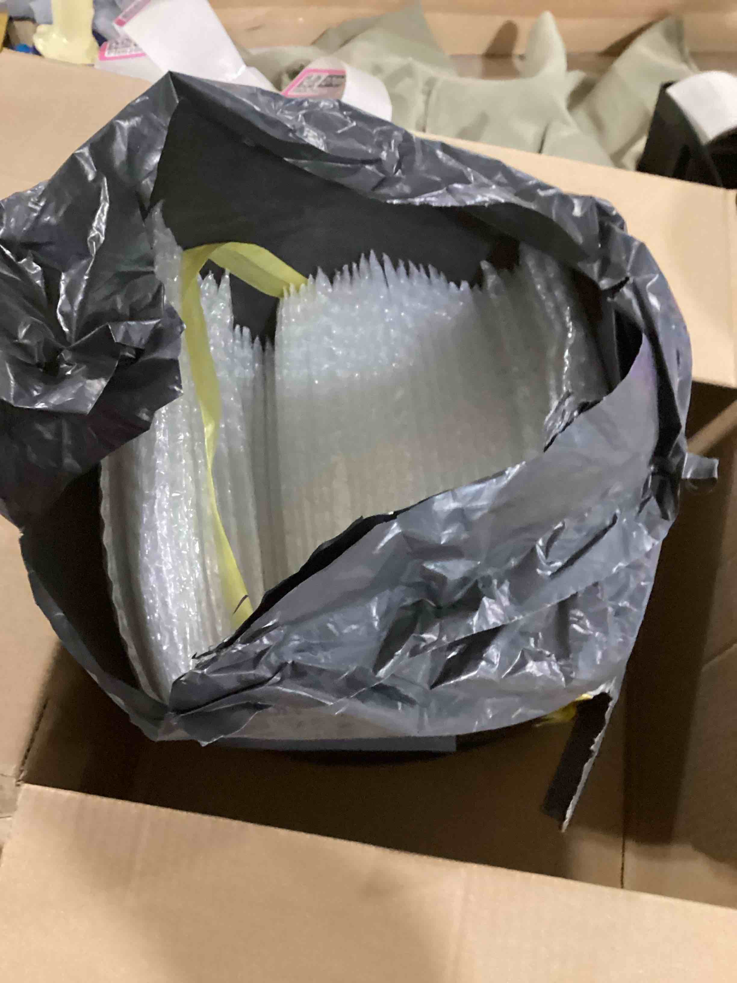 Condition photo showing As Is for JTIEO 50 Pack Bubble Mailers 8x10" Thick Padded Envelopes Large Mailing Envelopes Clear Bubble Padded Cushioning Mailers Bubble Bags for Packaging Small Business 8x10 50
