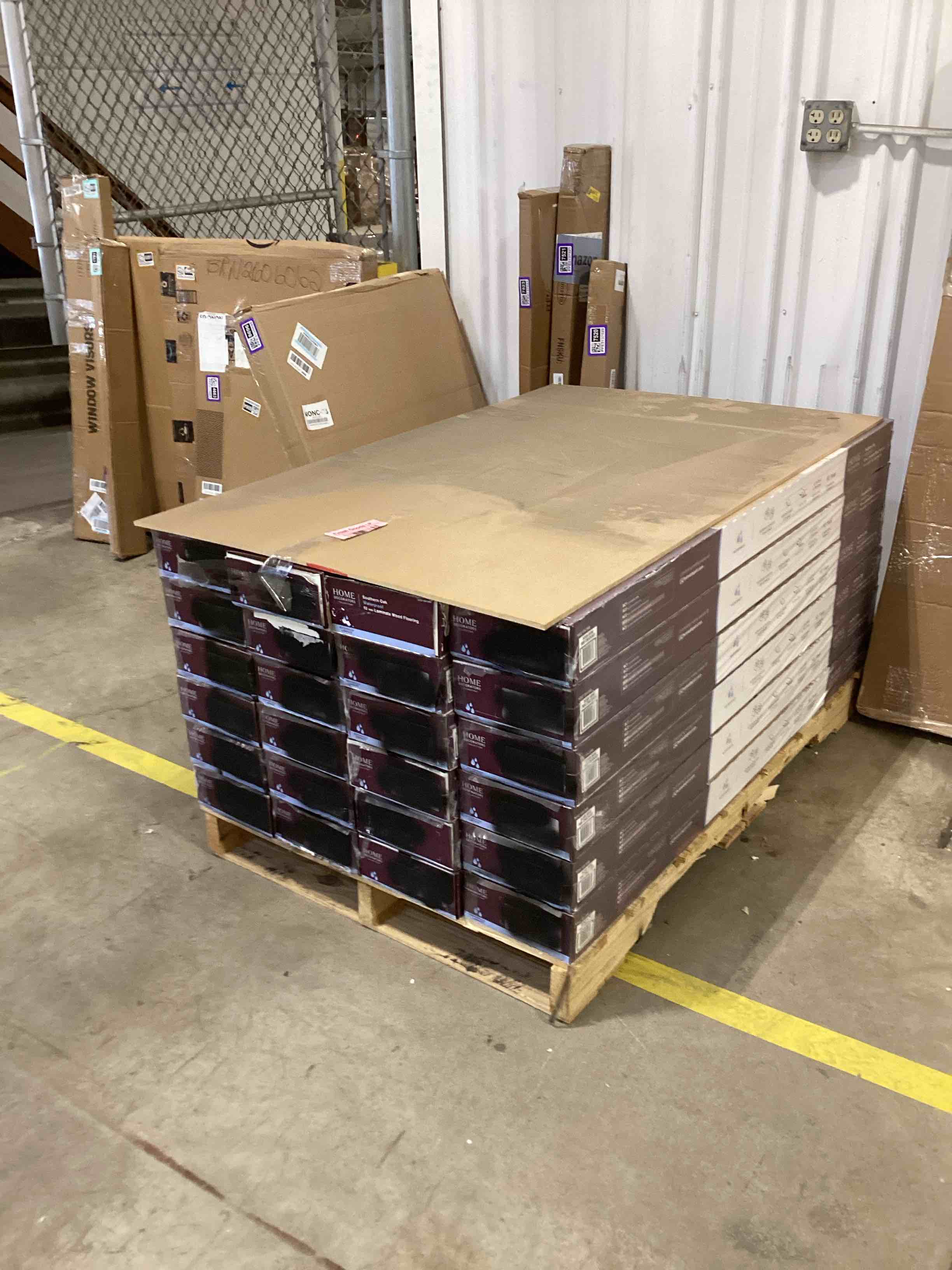 Condition photo showing Good Condition for spc click lock luxury vinyl flooring plank | 21.4 sq.ft | thick 5 mm | wood floating lvp floor tile| 100% waterproof |rigid core|use for indoor/commercial/office | 