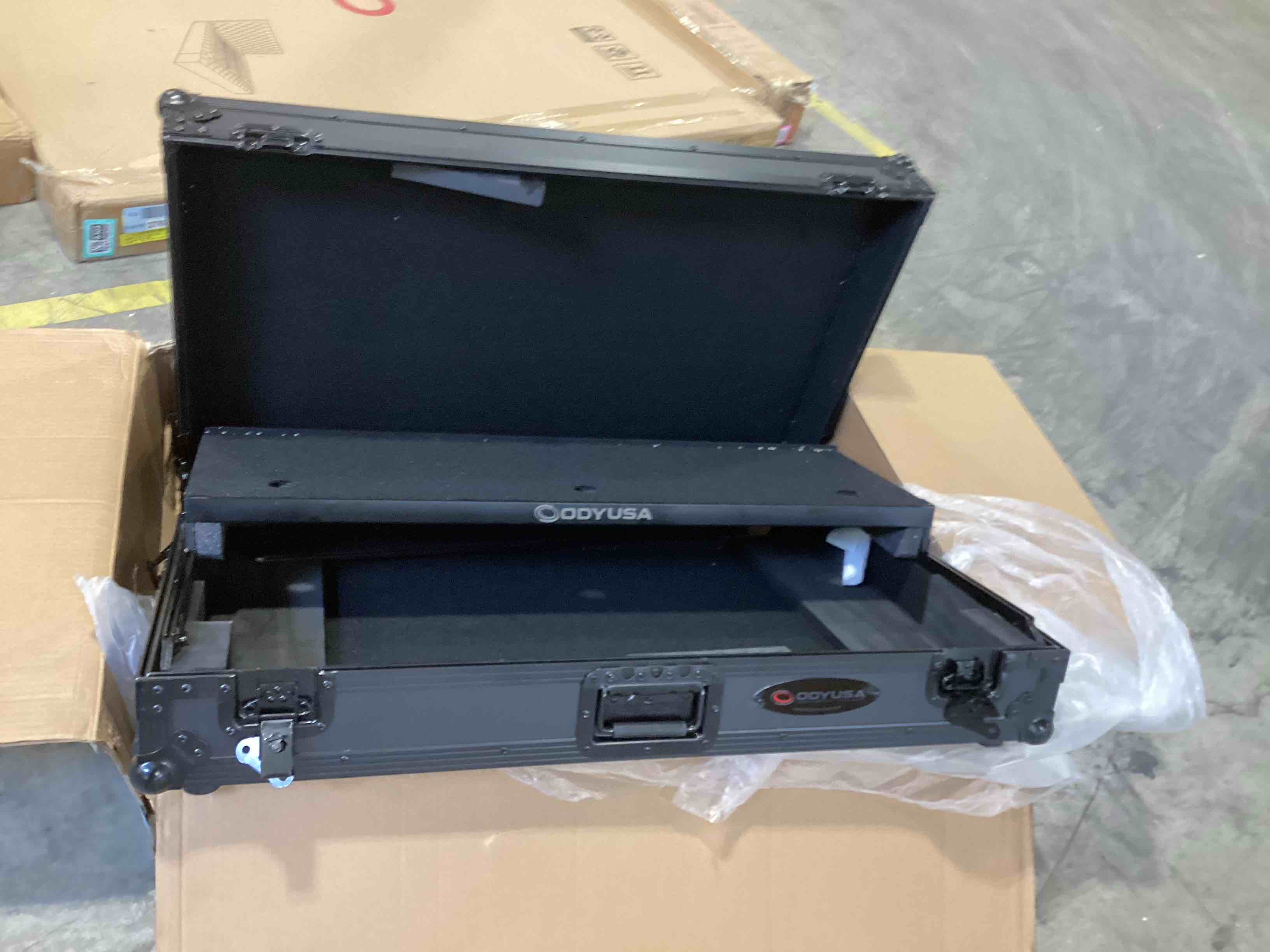 Condition photo showing Good Condition for odyssey glide style black label dj coffin flight case with wheels for djm-a9 and cdj-3000 or similar size gear