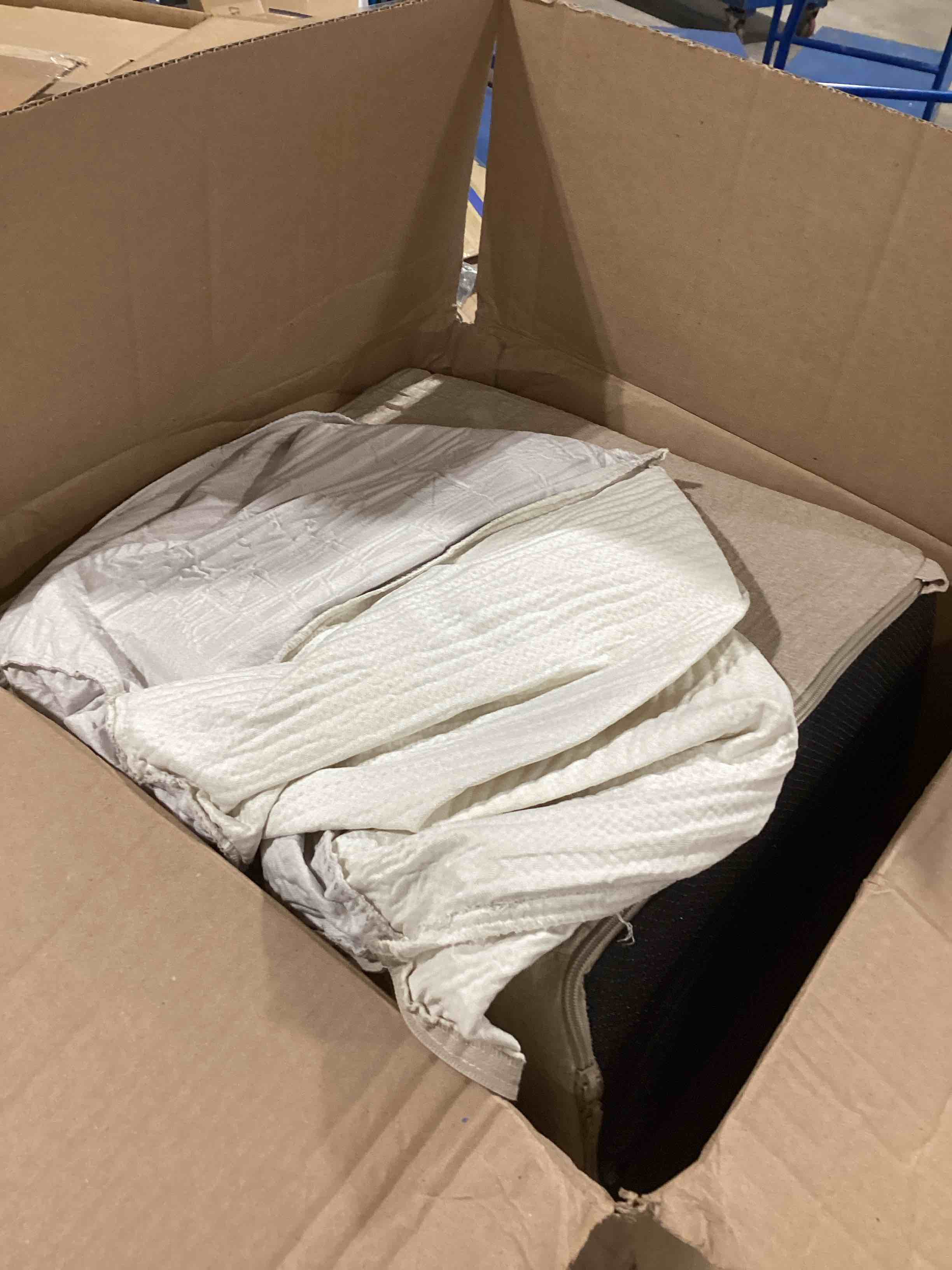 Condition photo showing Good Condition for Dog Stairs for Small Dogs, 5 Tier Wider Pet Stairs for High Beds, 23.6" H Non-Slip Dog Steps for Old Cats, Puppies, Small Medium Dogs, 19.7x29.5x23.6 inch, Beige Beige 5.0 19.7x29.5x23.6 inch