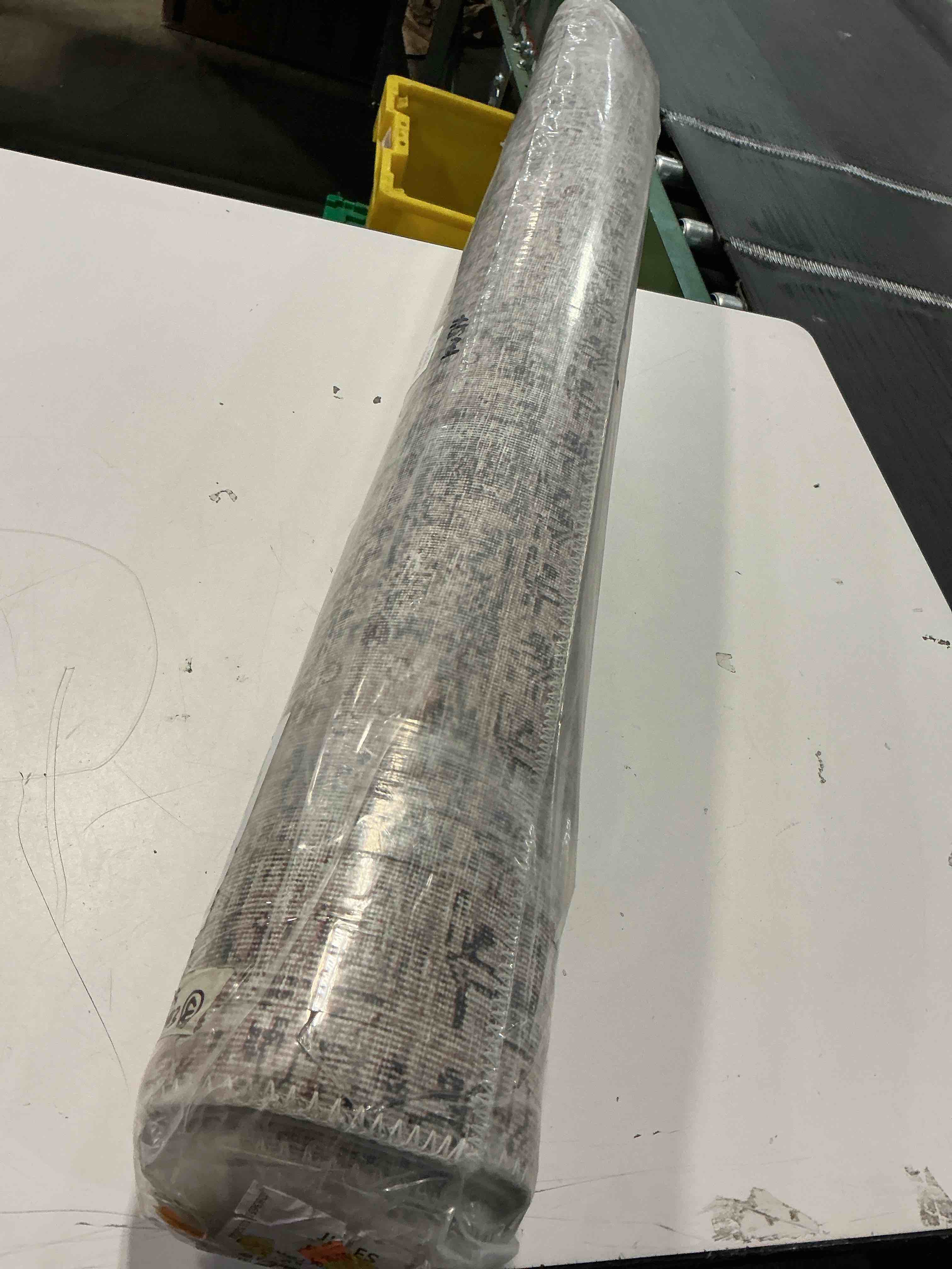 Condition photo showing New/Like New for Loloi Chris Loves Julia Jules Collection JUL-08 Emerald/Antique Ivory 3'-6'' x 5'-6'', .13" Pile Height, Accent Rug