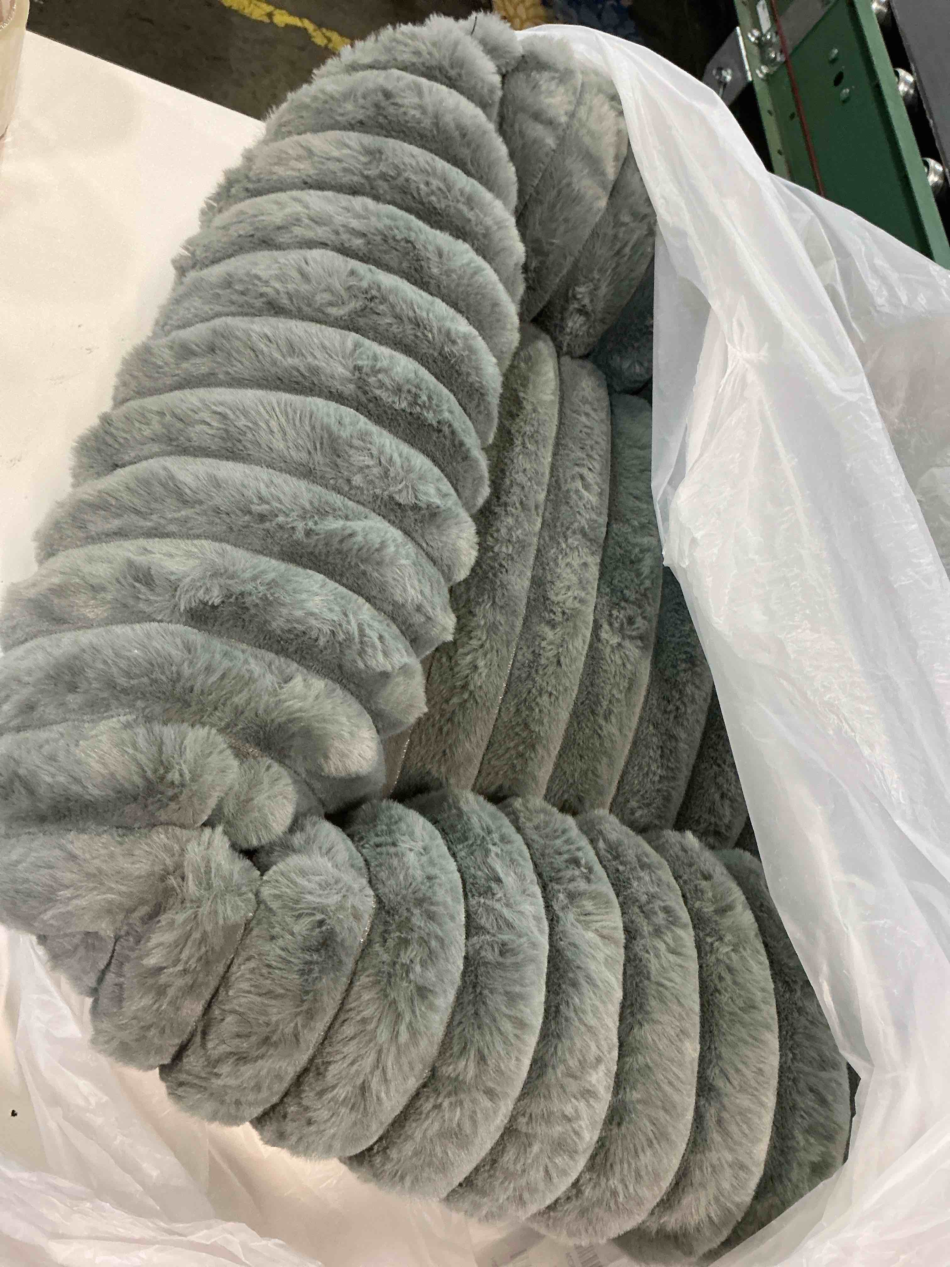 Condition photo showing Good Condition for FURTIME Dog Bed for Small Medium Dog, Washable Orthopedic Pet Bed with Removable Cover, Rectangle Soft Calming Sleeping Puppy Bed Durable Pet Cuddler with Anti-Slip Bottom, Grey, M (25"x21"x7") M (25"x21"x7") Grey