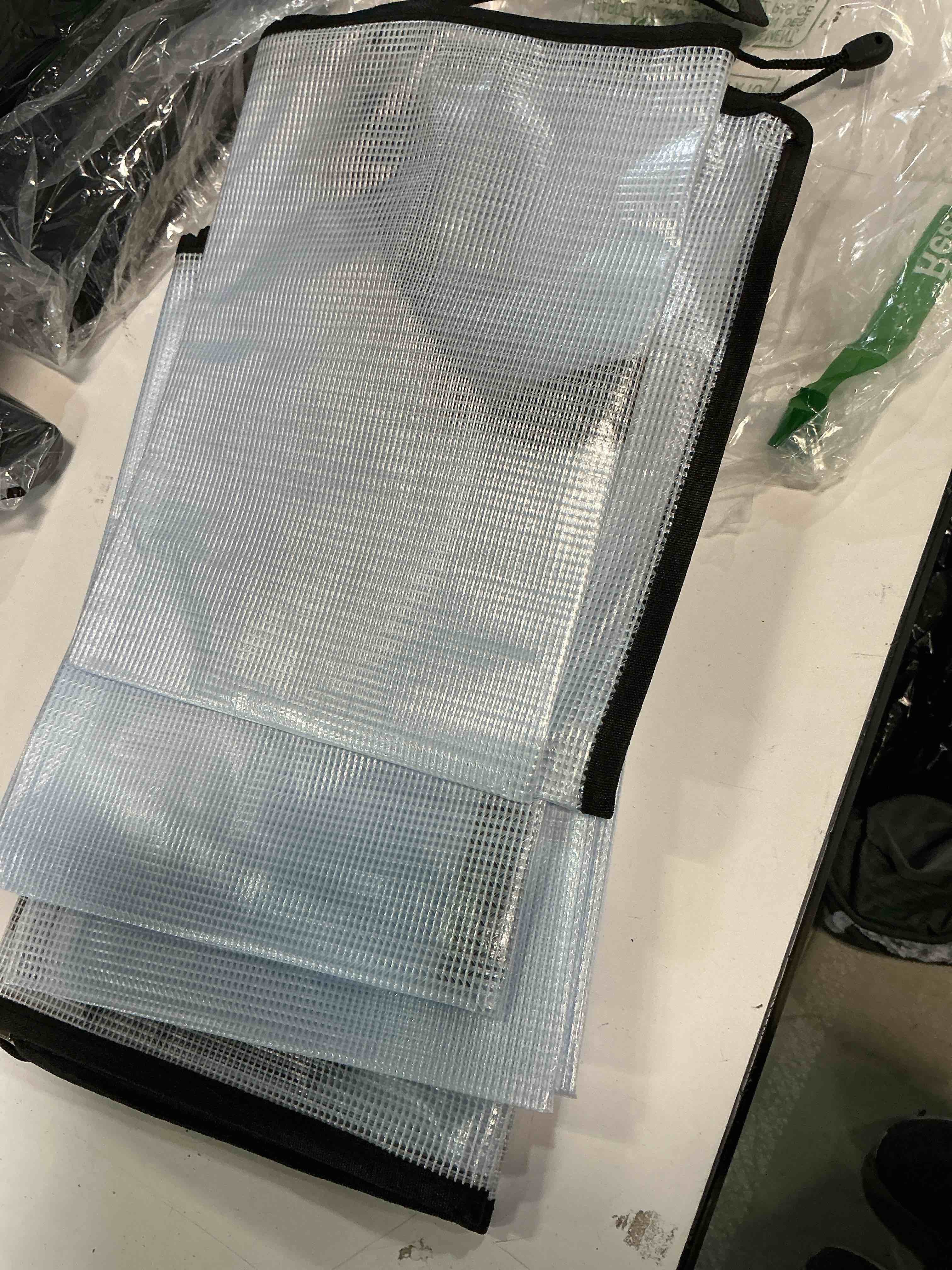 Condition photo showing Good Condition for EOOUT 4pcs 24x36 Inches Art Portfolio Bags, Portfolio Folder for Artwork, Posters Storage Bag with Z