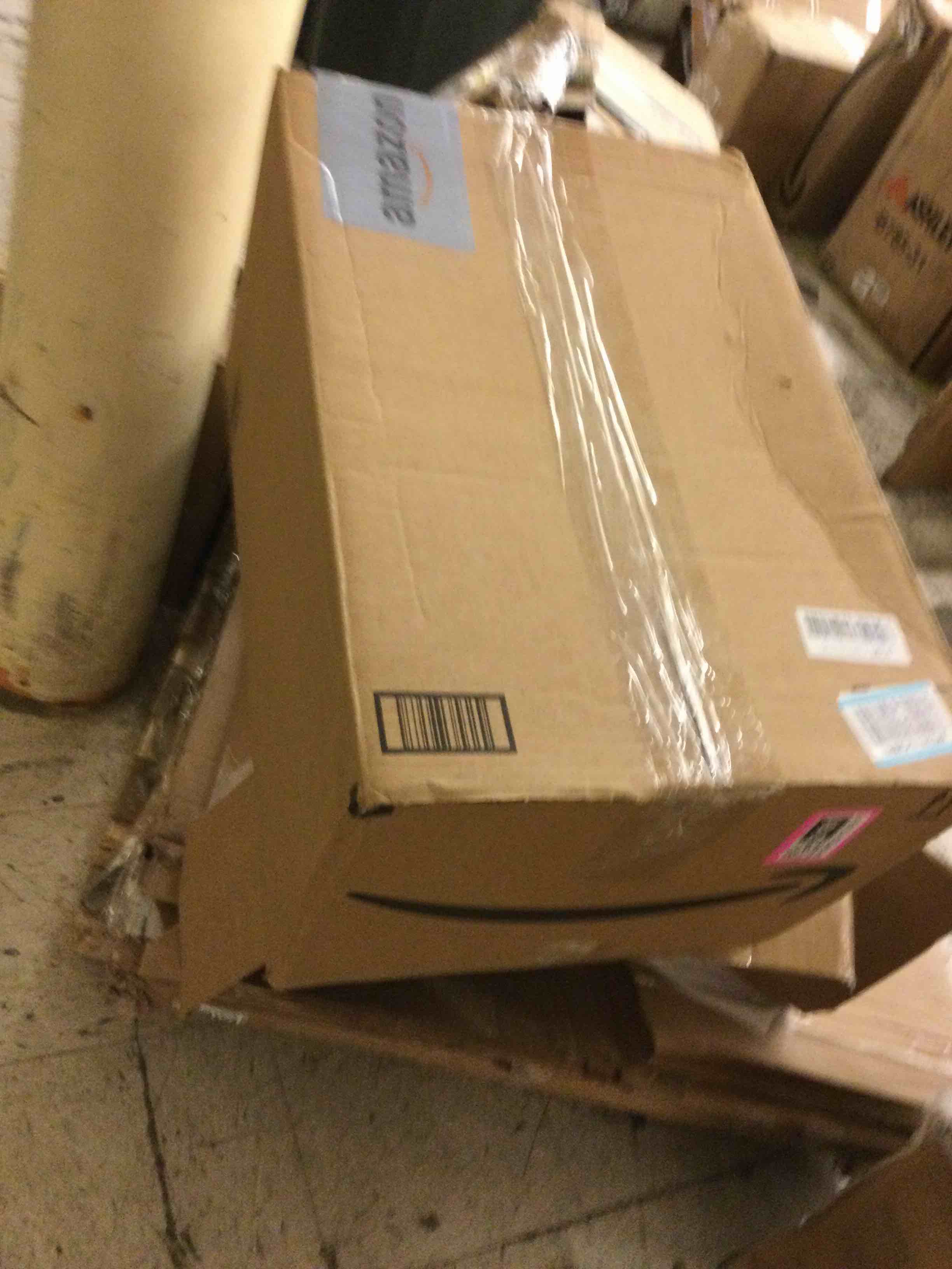 https://s3.amazonaws.com/lotting-images-prod/bidfta/PNK3212161_1756497343751.jpeg