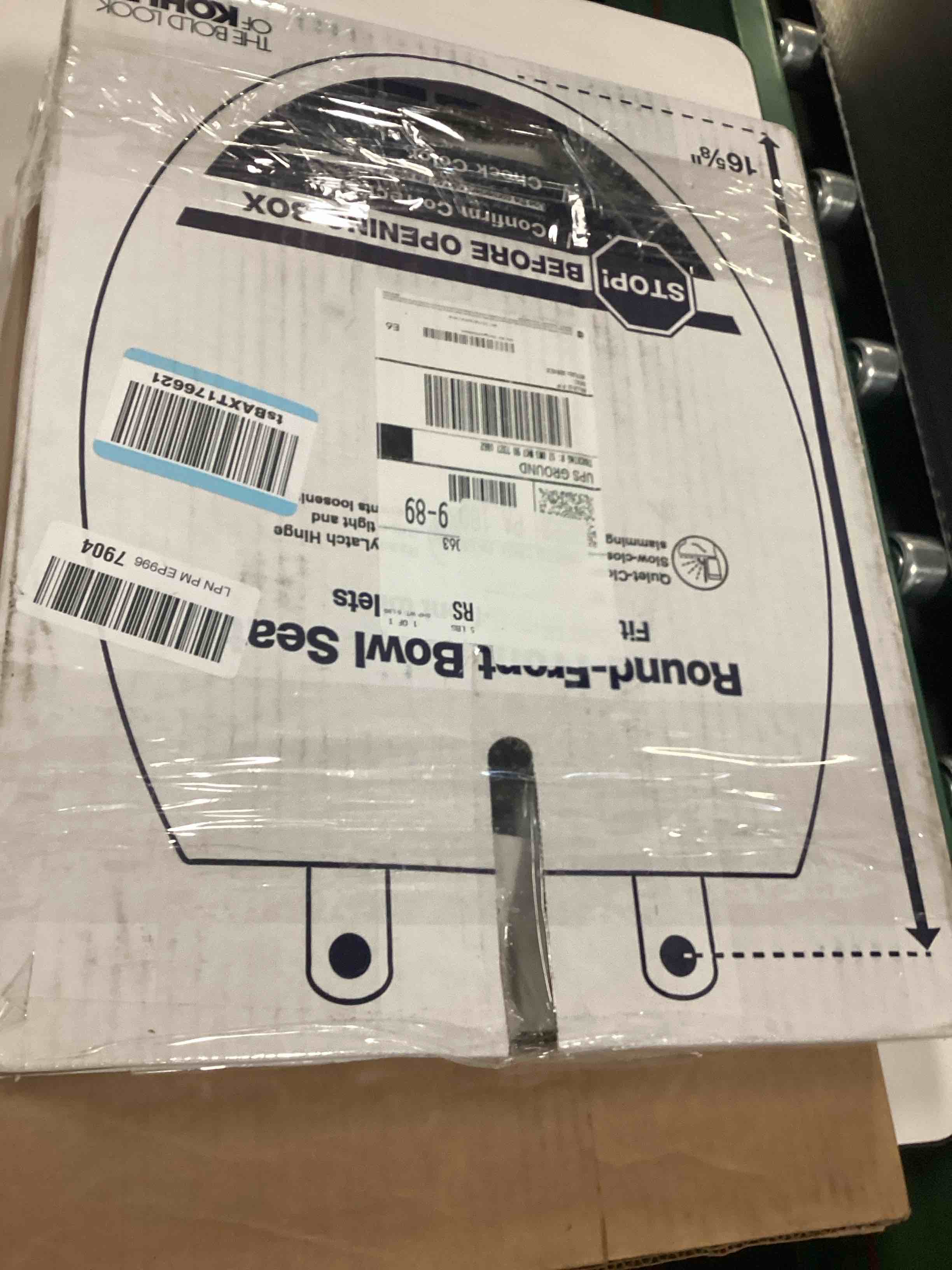 https://s3.amazonaws.com/lotting-images-prod/bidfta/PNK3226753_1755279020890.jpeg