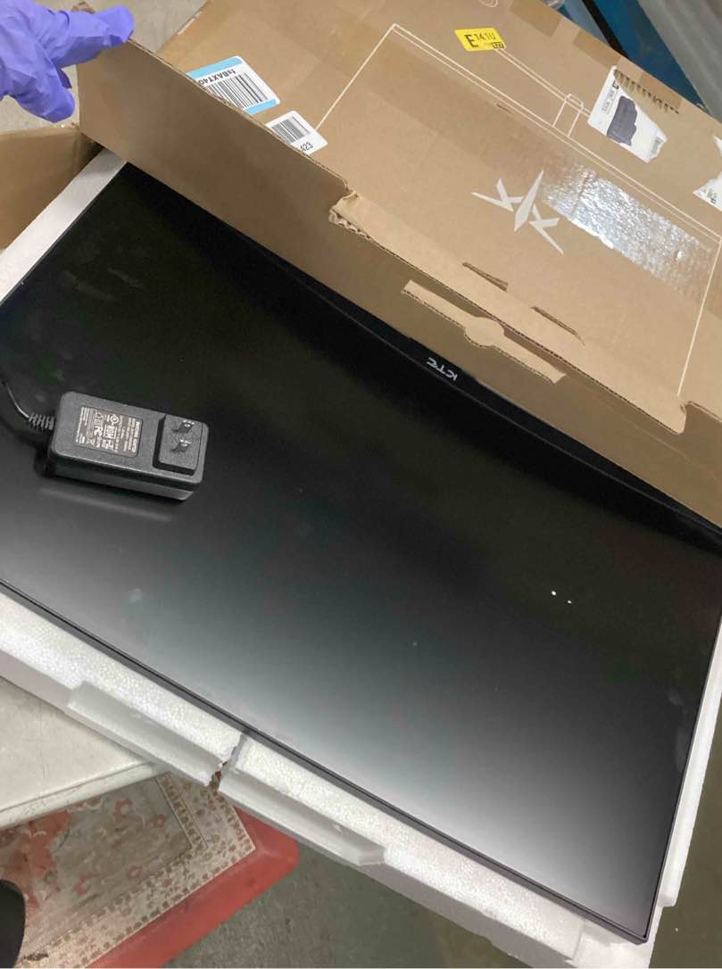 https://s3.amazonaws.com/lotting-images-prod/bidfta/PNK3258097_1753804100434.jpeg