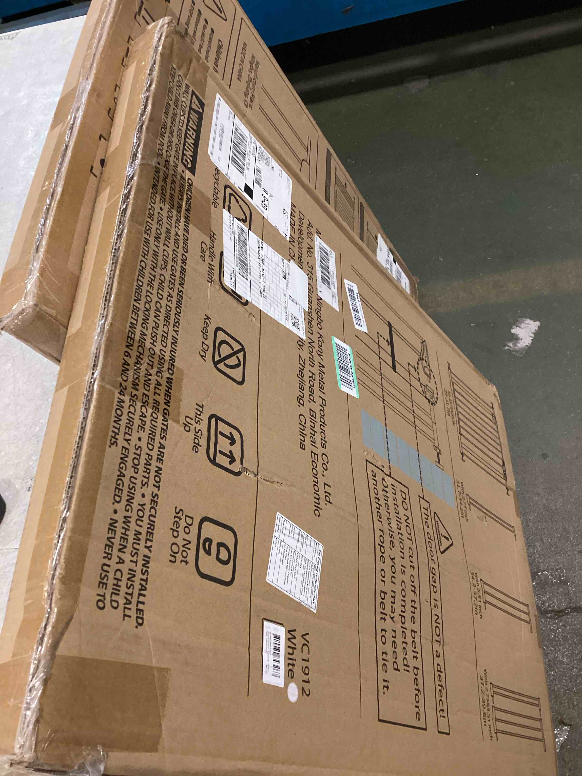 https://s3.amazonaws.com/lotting-images-prod/bidfta/PNK3258099_1753805171993.jpeg