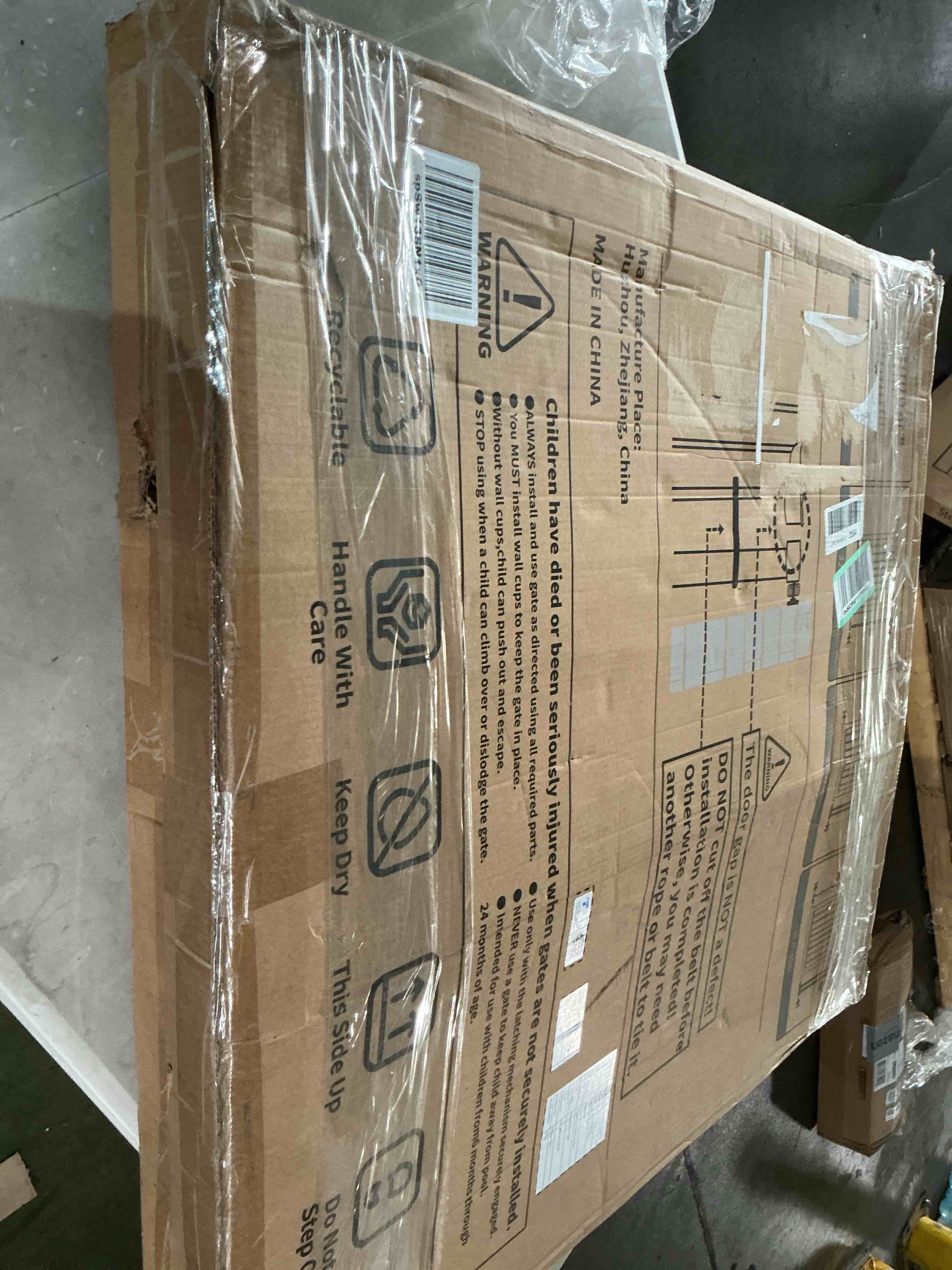 https://s3.amazonaws.com/lotting-images-prod/bidfta/PNK3261342_1755096445592.jpeg