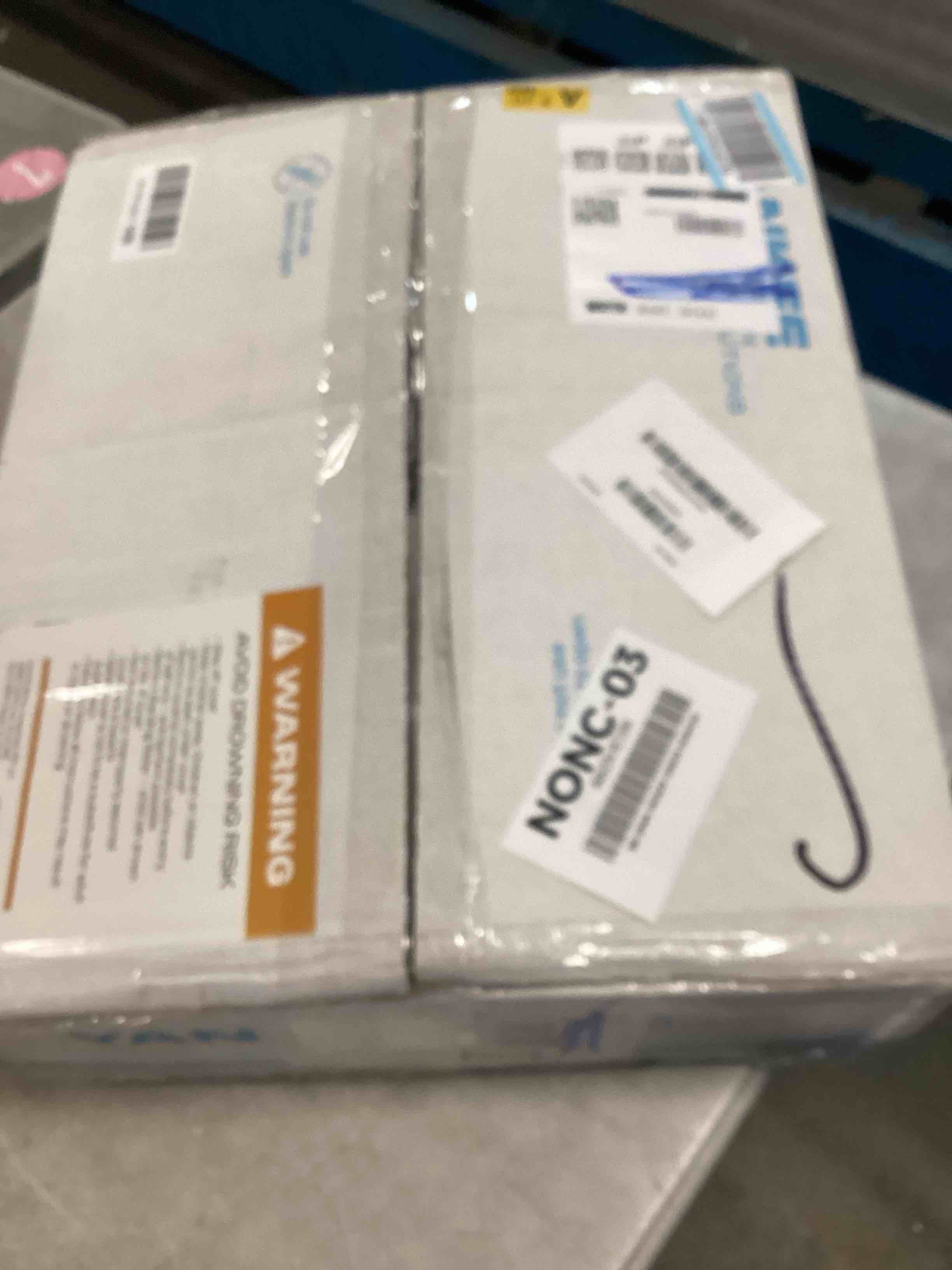 https://s3.amazonaws.com/lotting-images-prod/bidfta/PNK3286435_1752523537194.jpeg