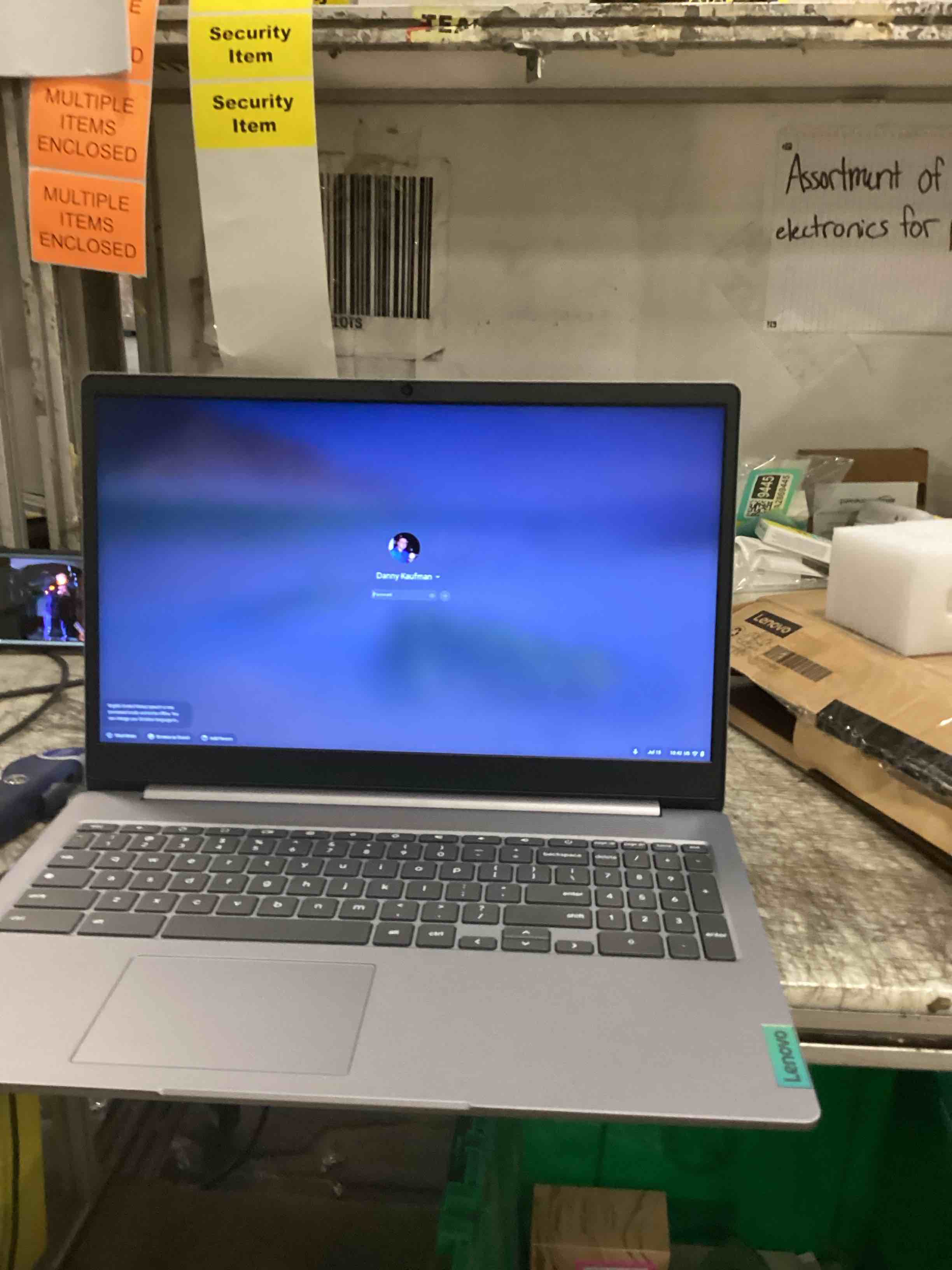 https://s3.amazonaws.com/lotting-images-prod/bidfta/PNK3291128_1752590547301.jpeg