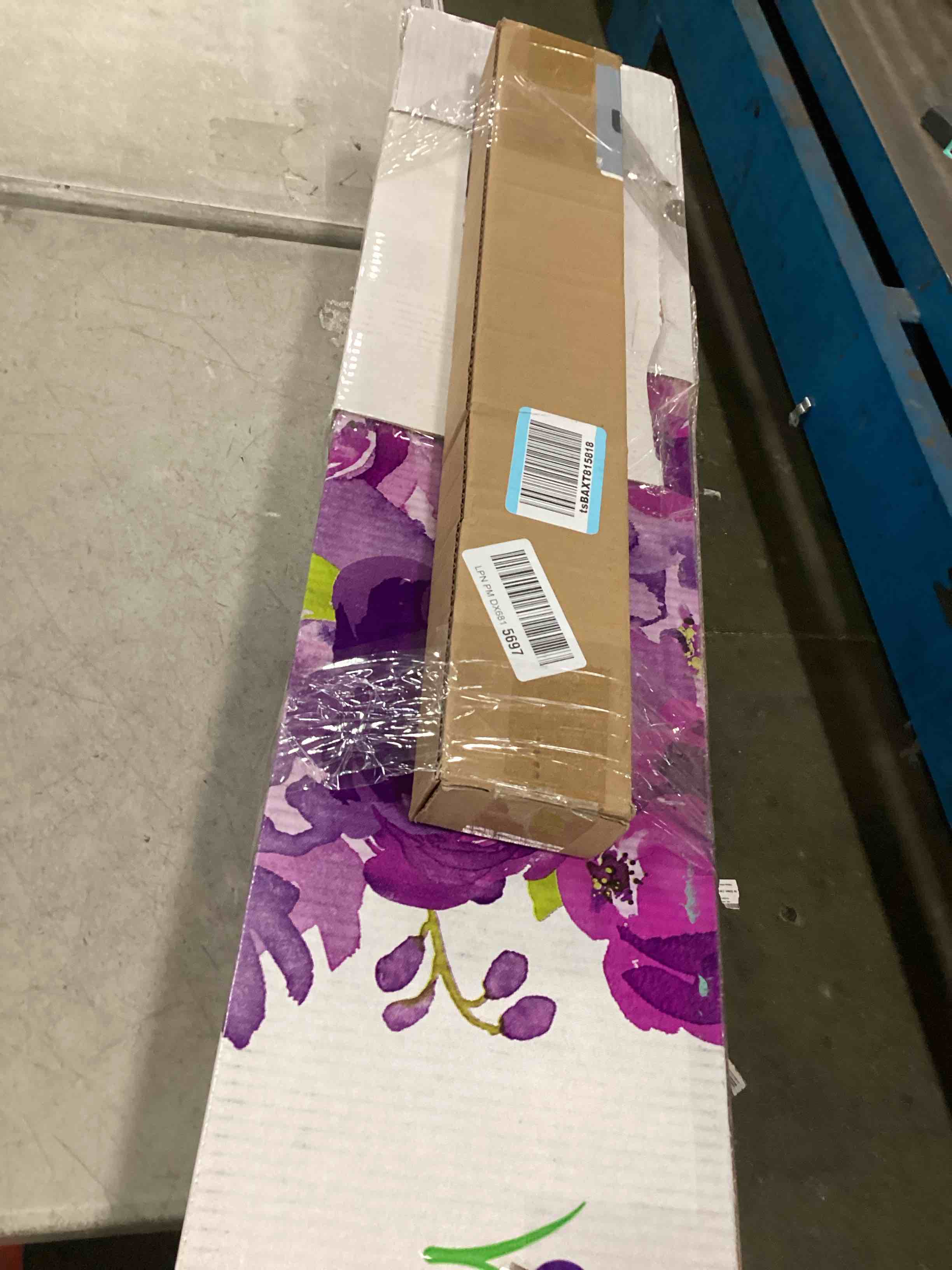https://s3.amazonaws.com/lotting-images-prod/bidfta/PNK3297056_1753531467606.jpeg
