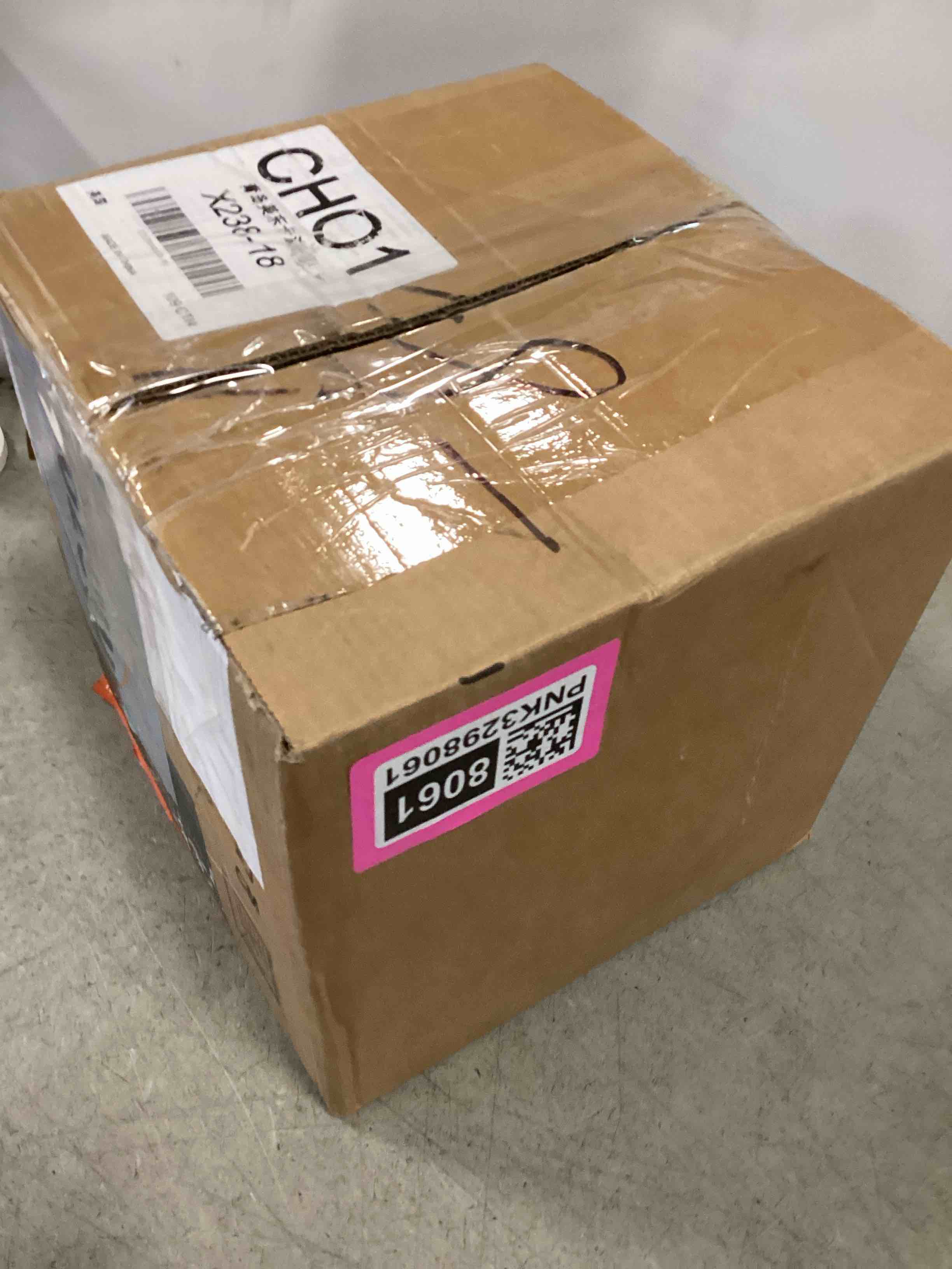 https://s3.amazonaws.com/lotting-images-prod/bidfta/PNK3298061_1751290835730.jpeg