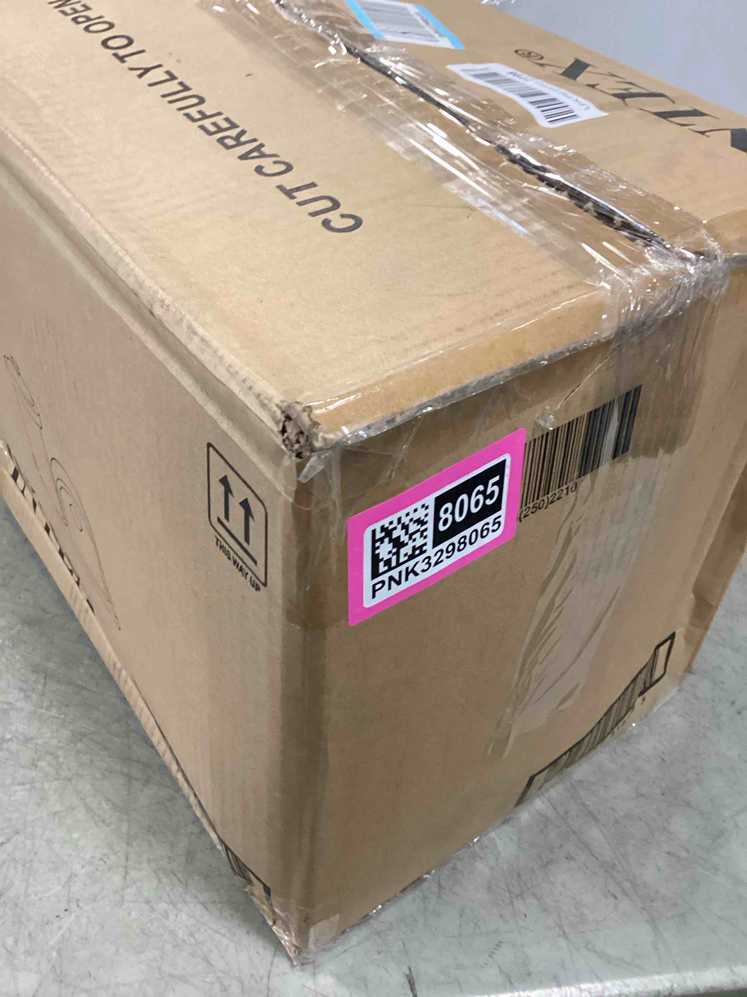 https://s3.amazonaws.com/lotting-images-prod/bidfta/PNK3298065_1751291125850.jpeg