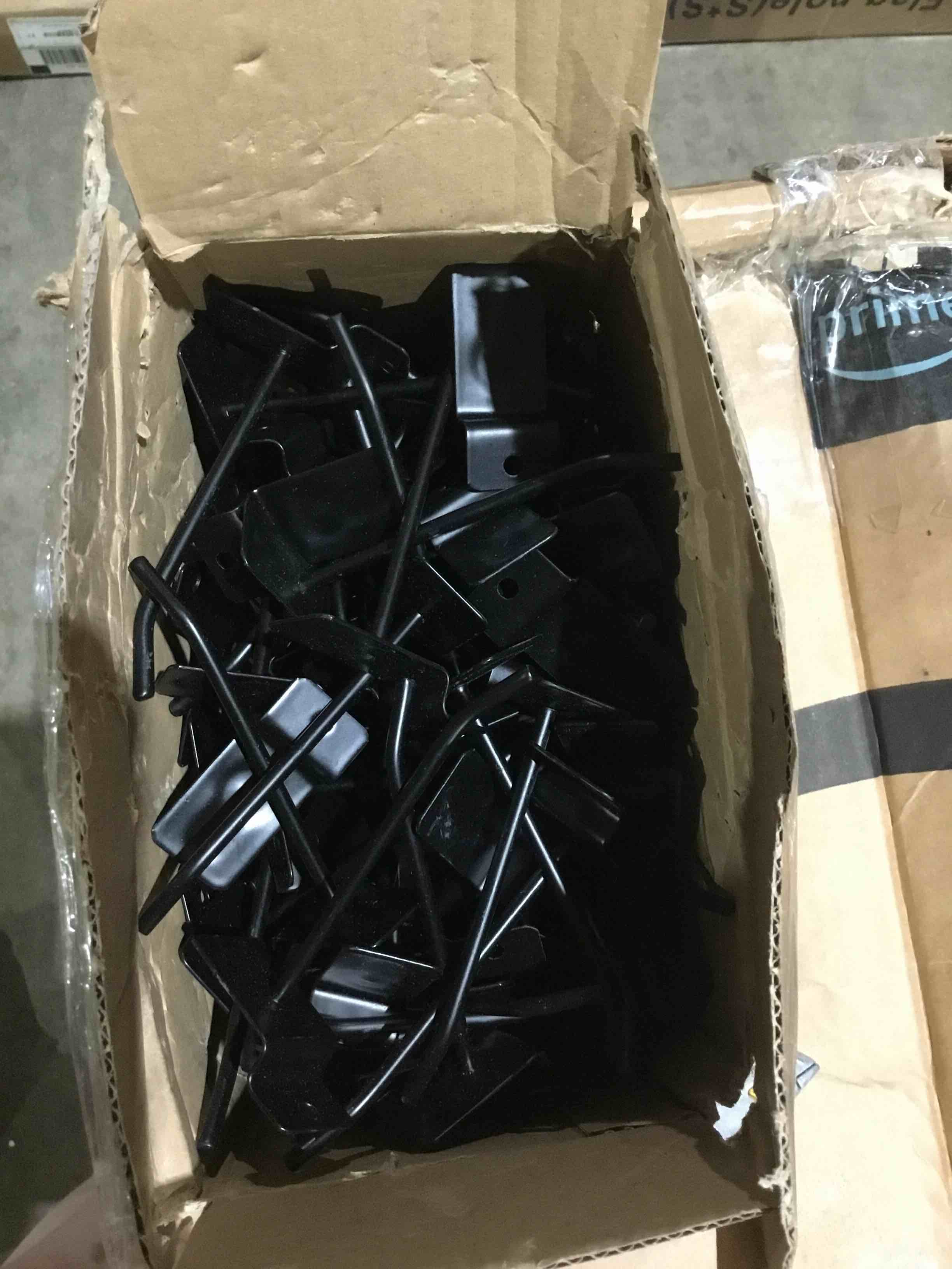 https://s3.amazonaws.com/lotting-images-prod/bidfta/PNK3300664_1753292895977.jpeg