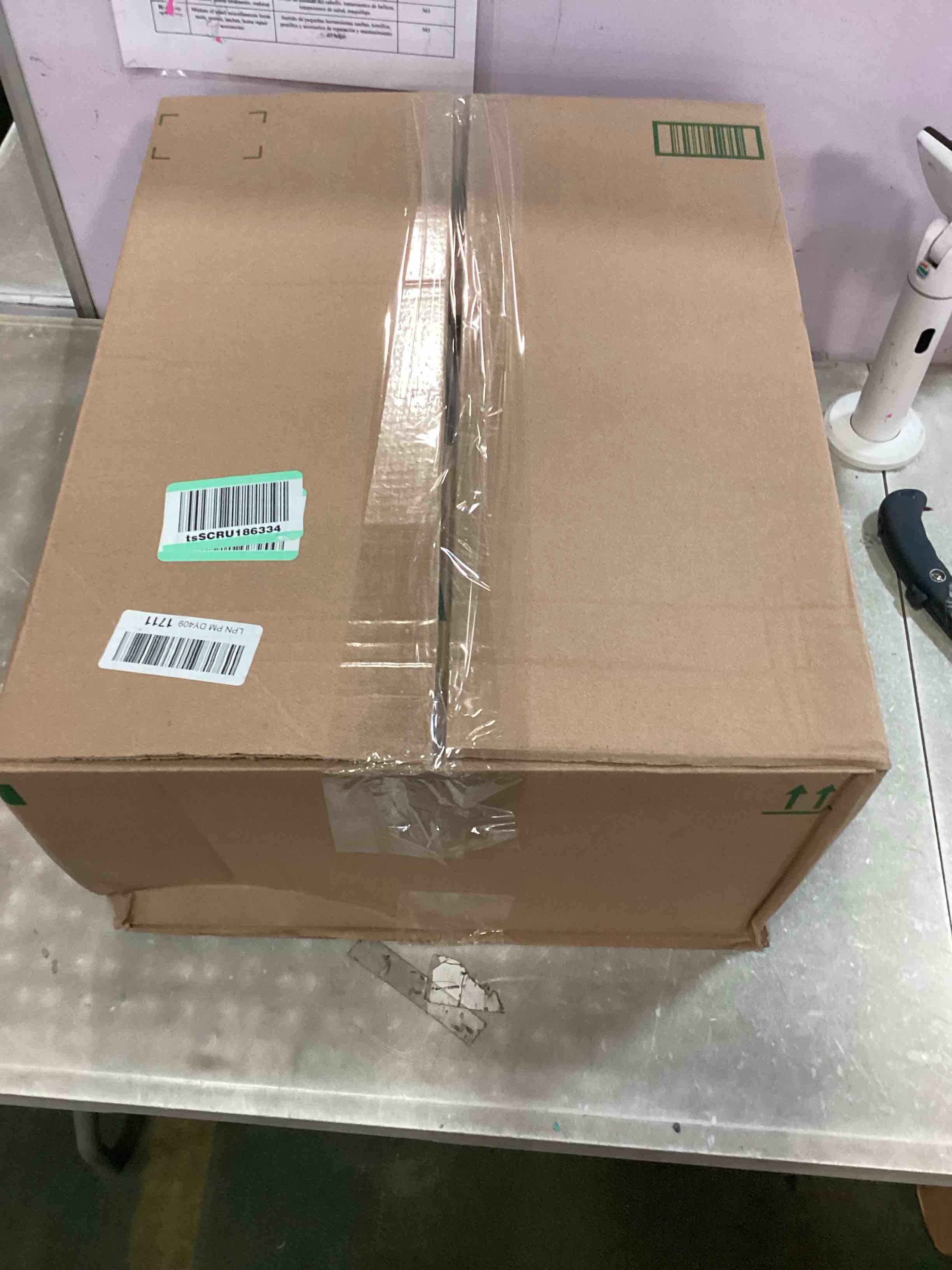 https://s3.amazonaws.com/lotting-images-prod/bidfta/PNK3301295_1751894623950.jpeg