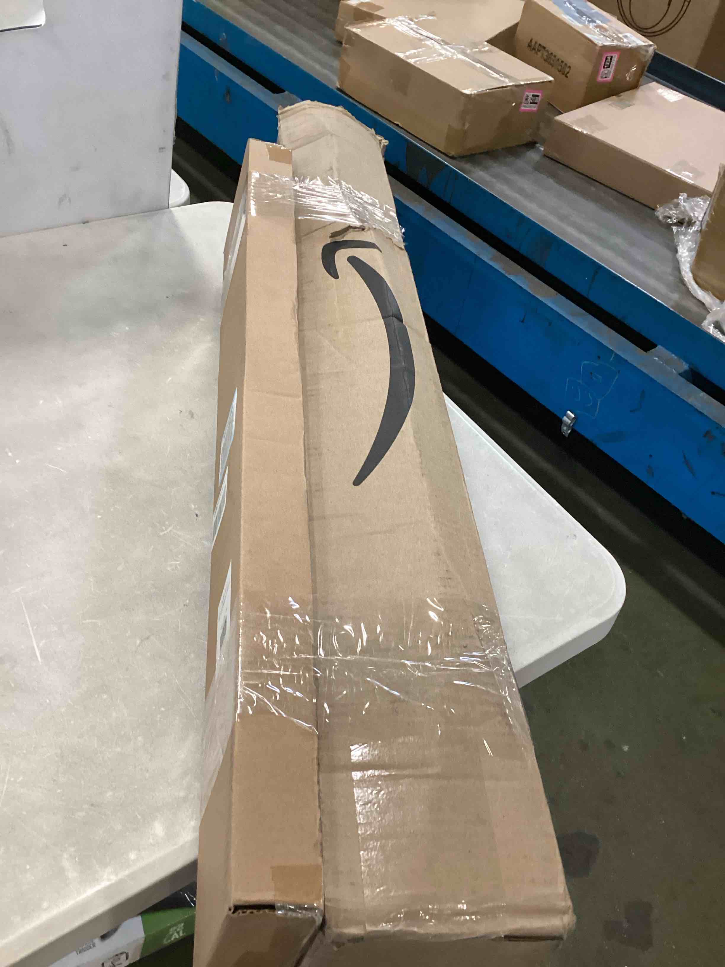 https://s3.amazonaws.com/lotting-images-prod/bidfta/PNK3303691_1753121519376.jpeg
