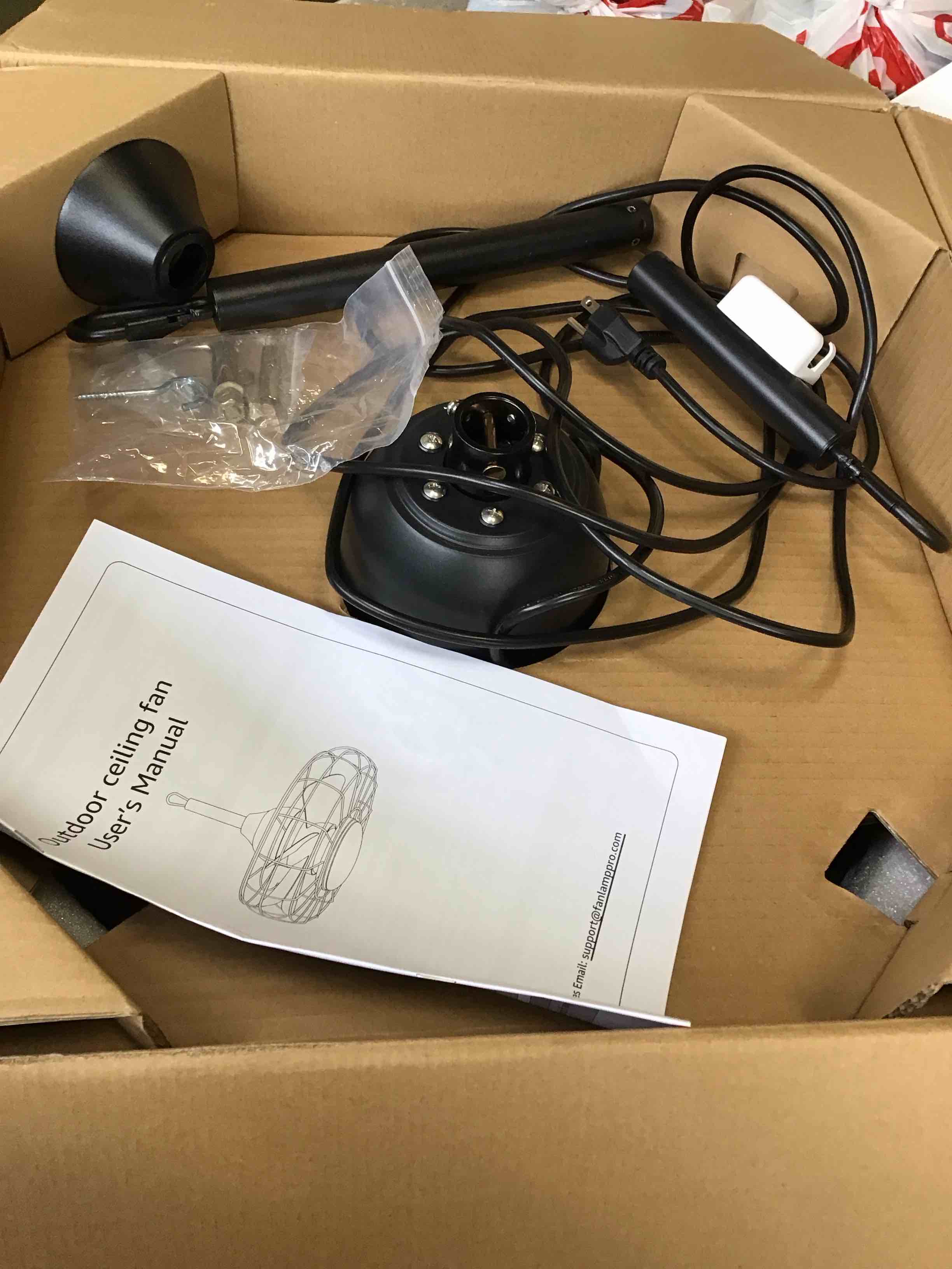 https://s3.amazonaws.com/lotting-images-prod/bidfta/PNK3304556_1753118969323.jpeg