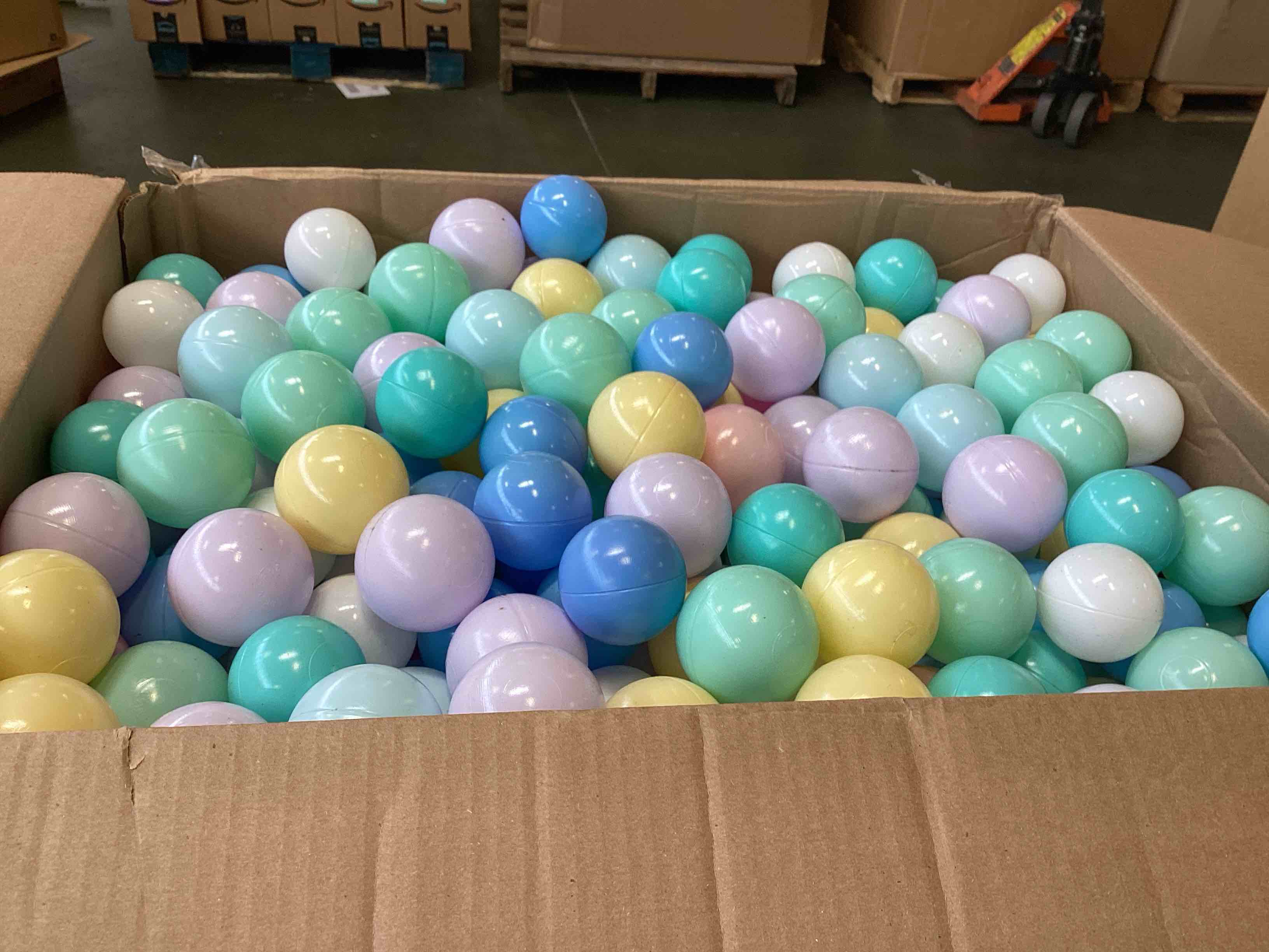 https://s3.amazonaws.com/lotting-images-prod/bidfta/PNK3304622_1753209949128.jpeg